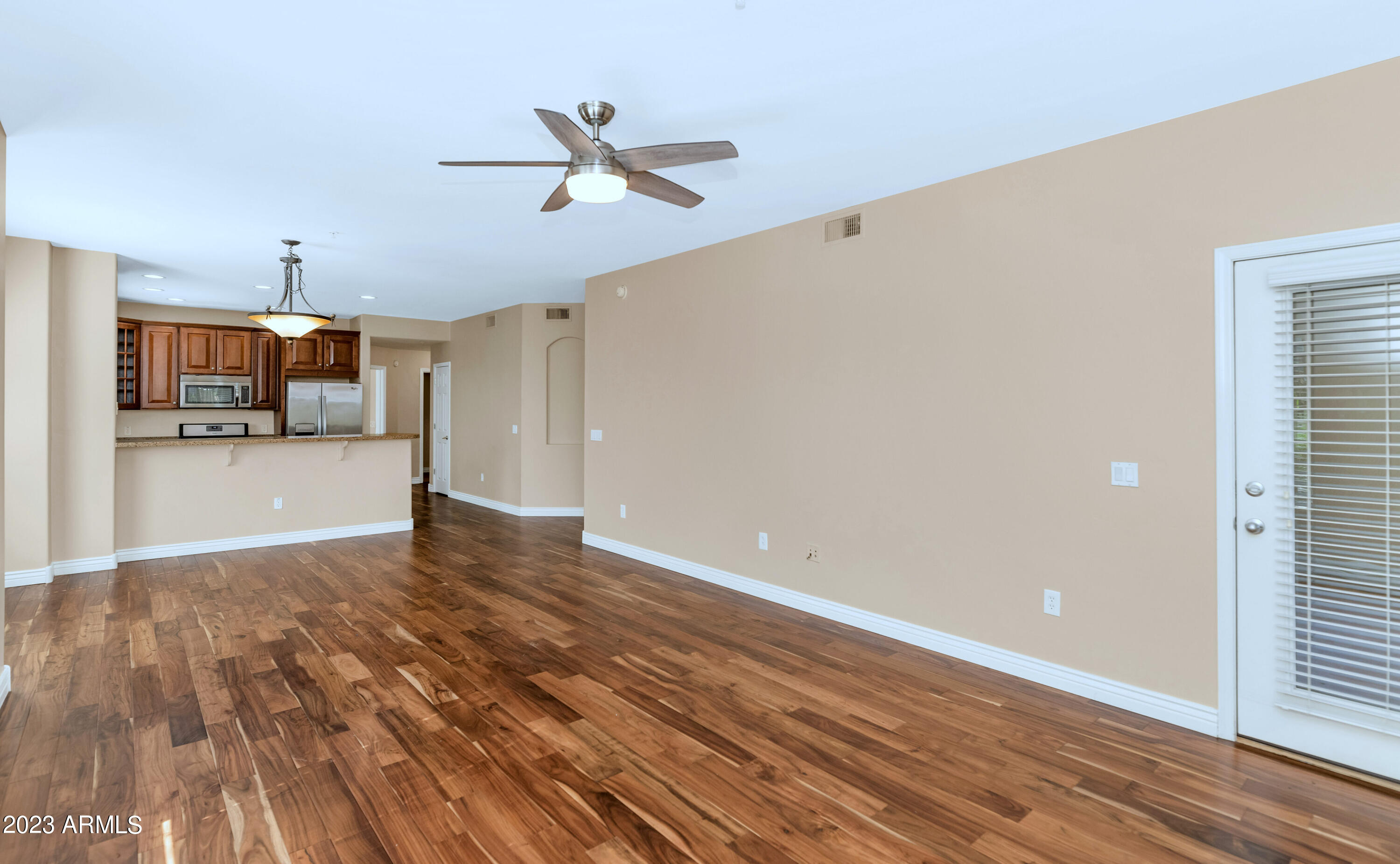 5450 E DEER VALLEY Drive, 1018