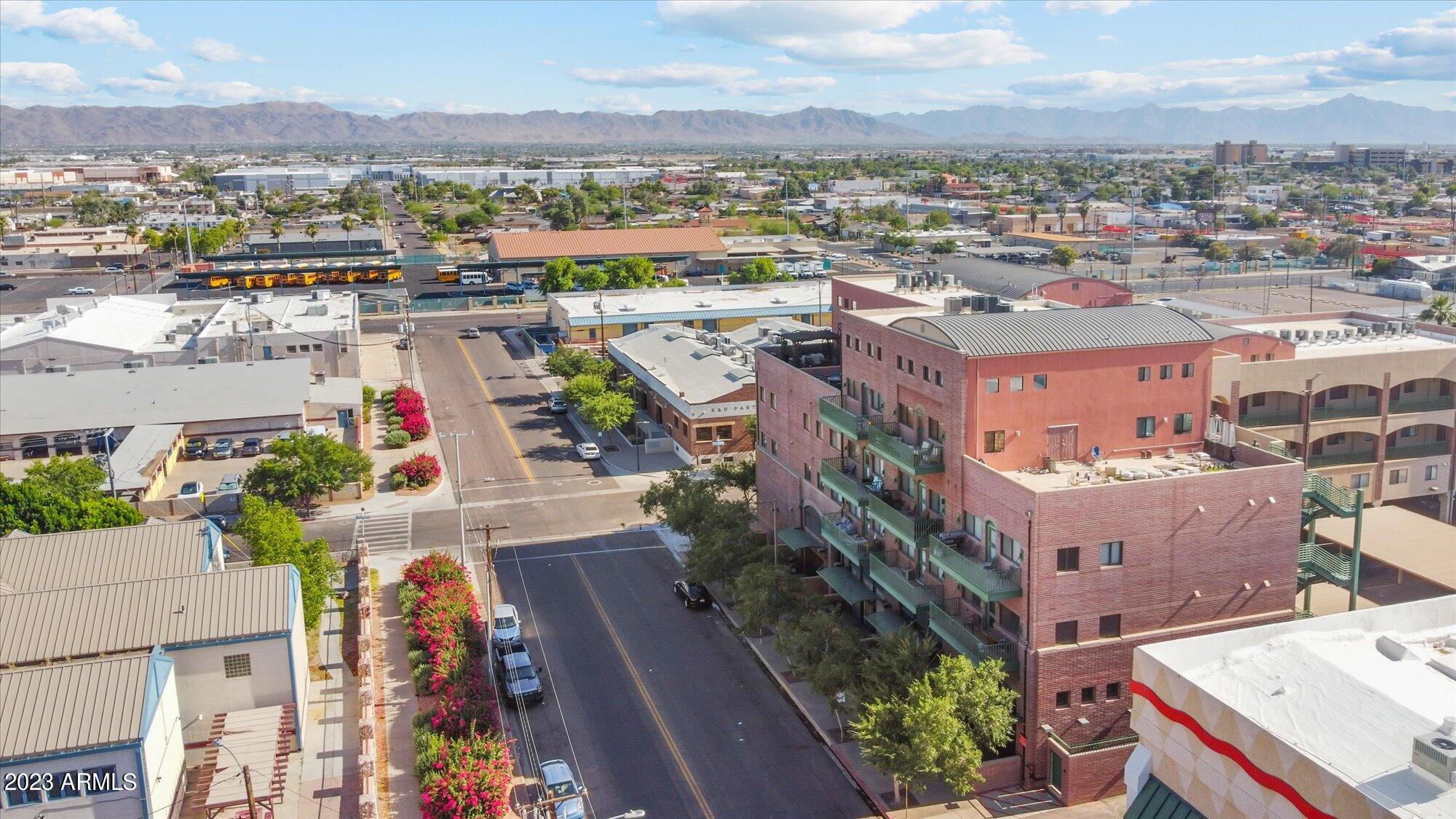 424 S 2ND Street, 208