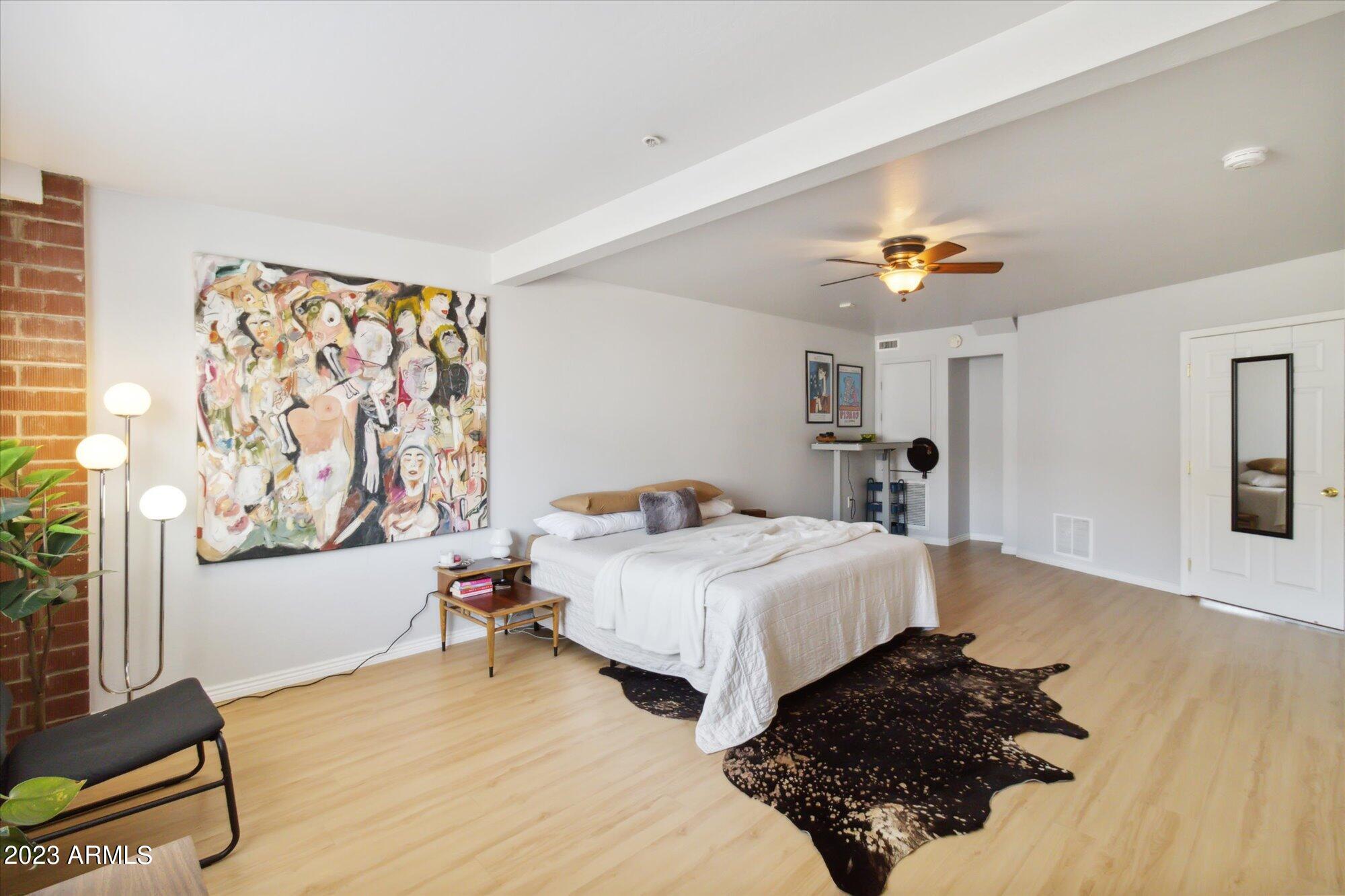 424 S 2ND Street, 208