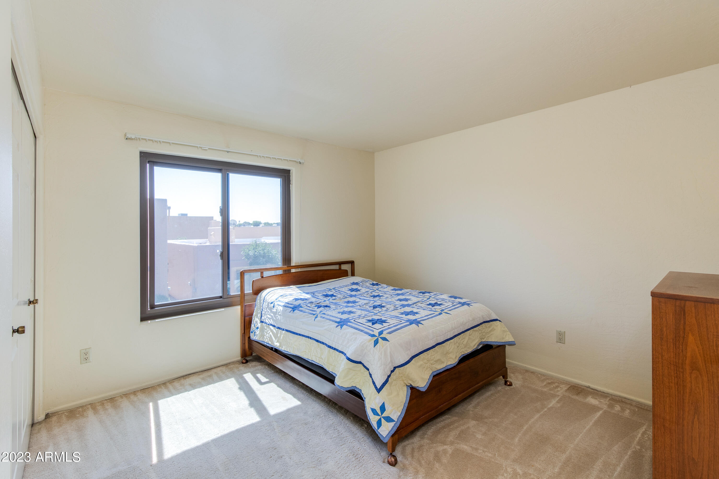 5730 N 4TH Place