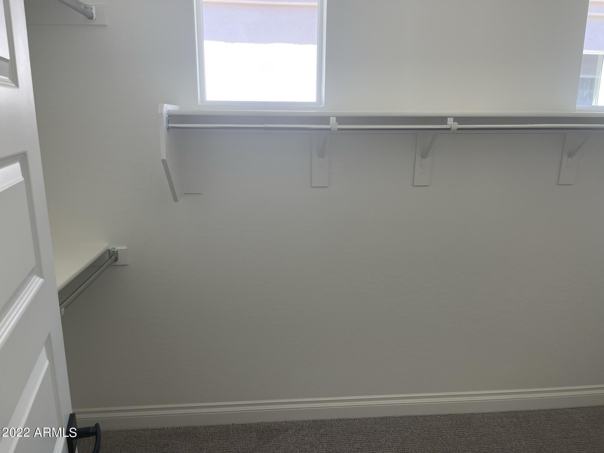 2462 E LOVEBIRD Lane