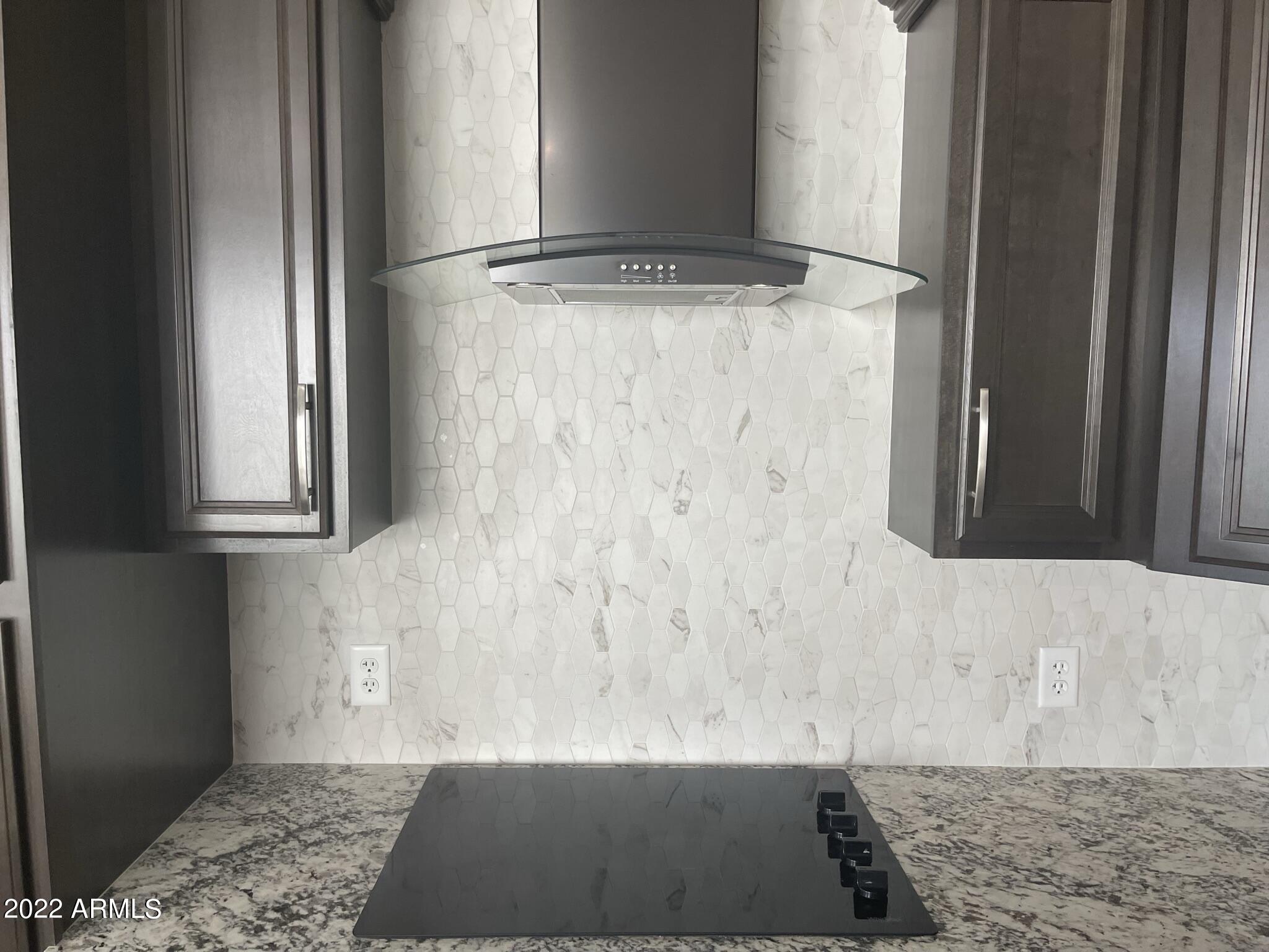 2462 E LOVEBIRD Lane