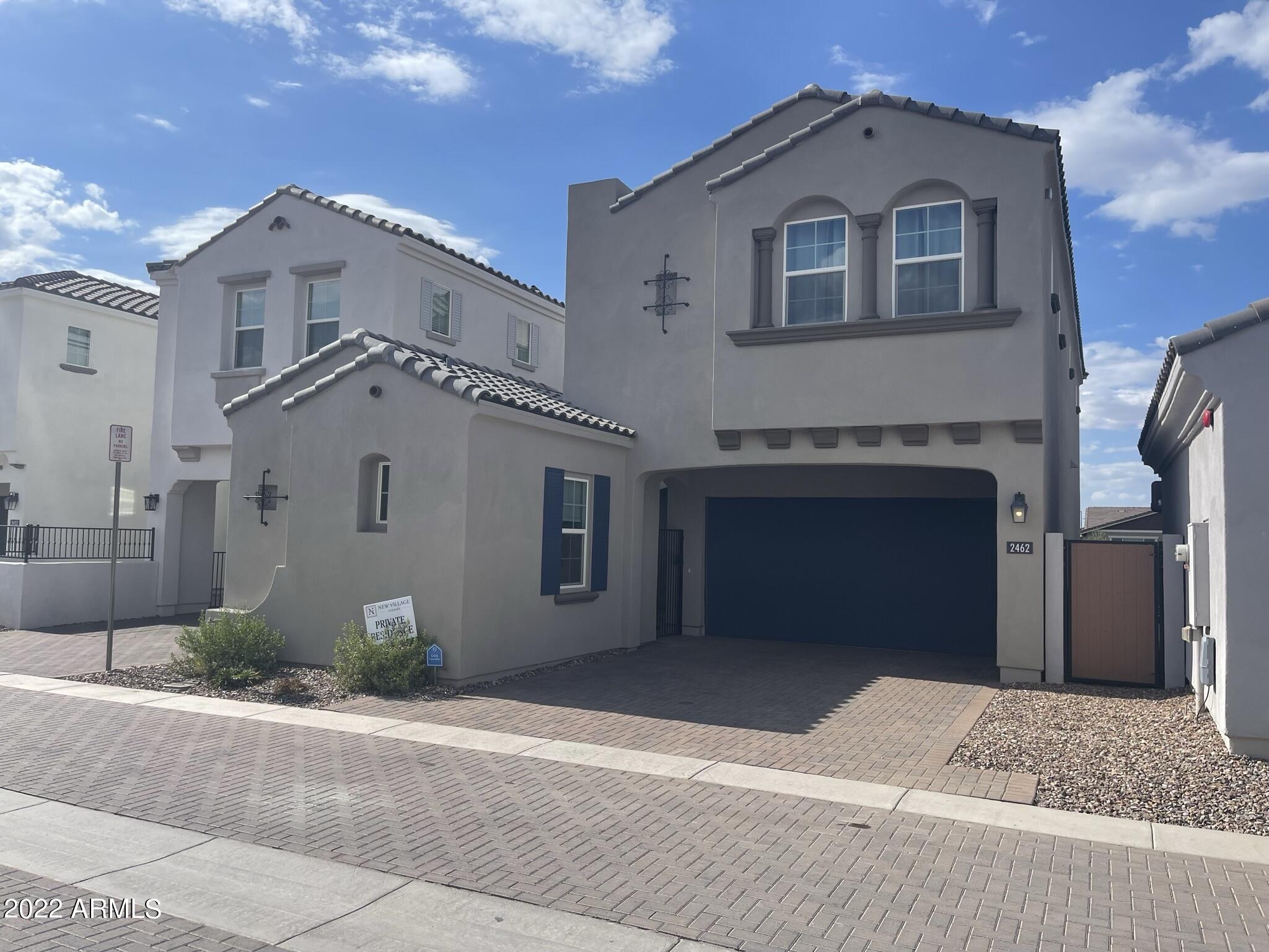 2462 E LOVEBIRD Lane