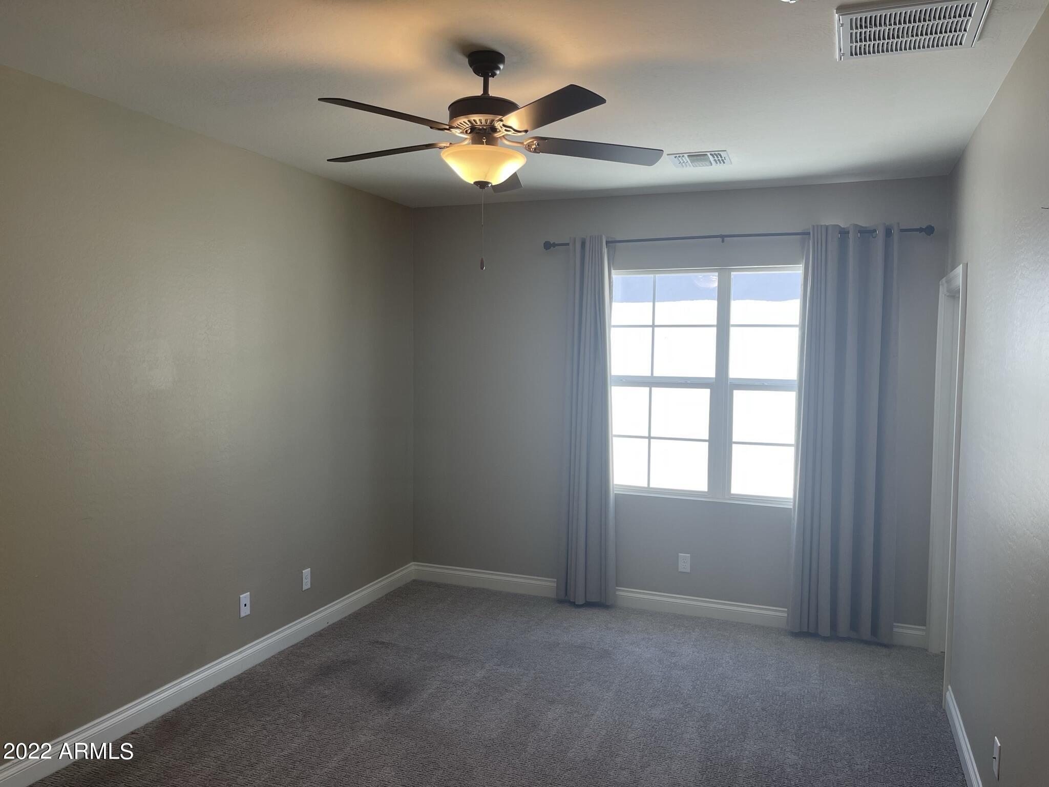 2462 E LOVEBIRD Lane