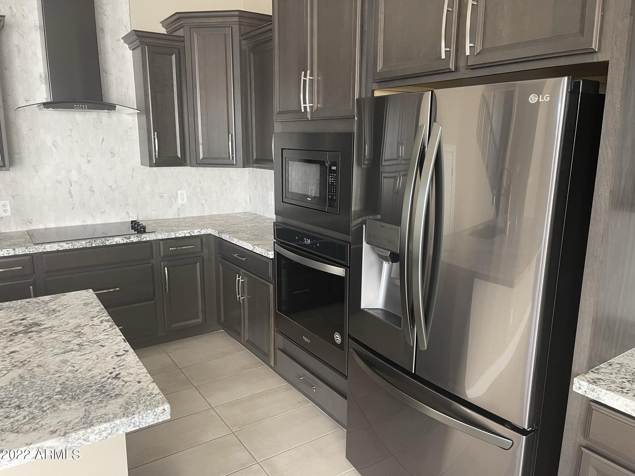 2462 E LOVEBIRD Lane