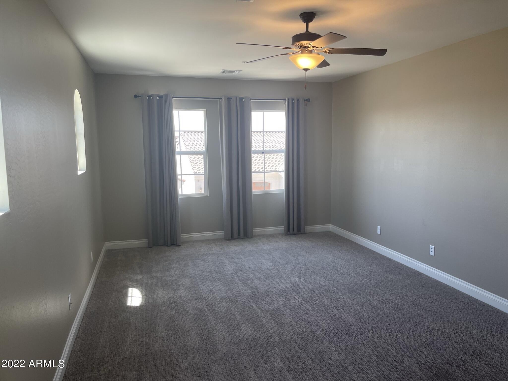 2462 E LOVEBIRD Lane