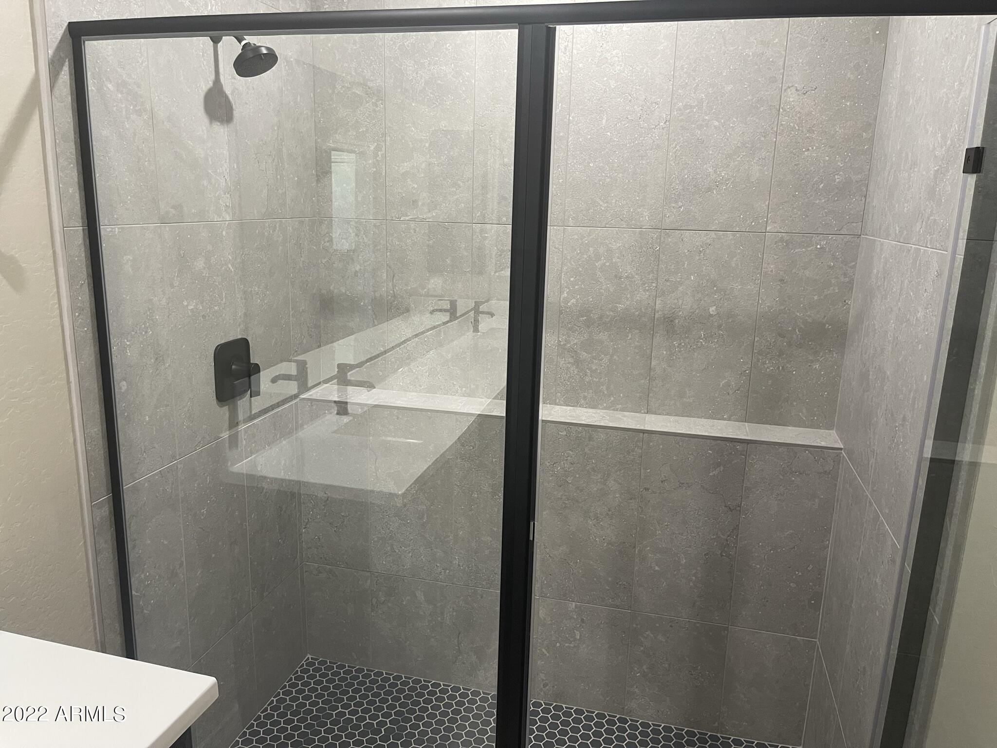 2462 E LOVEBIRD Lane