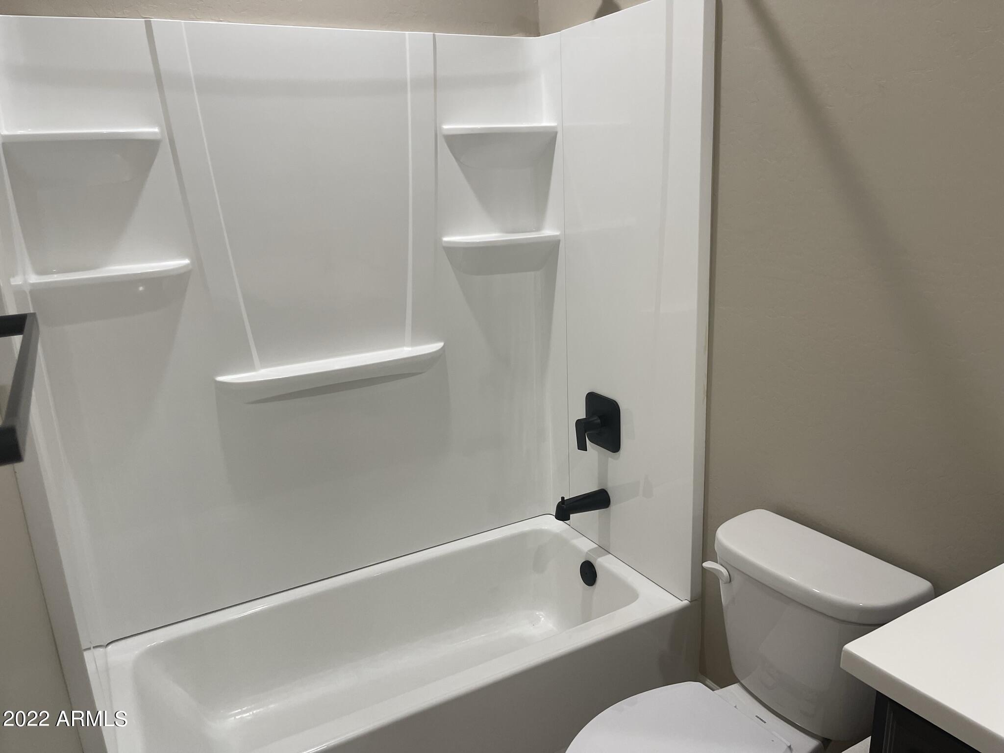 2462 E LOVEBIRD Lane