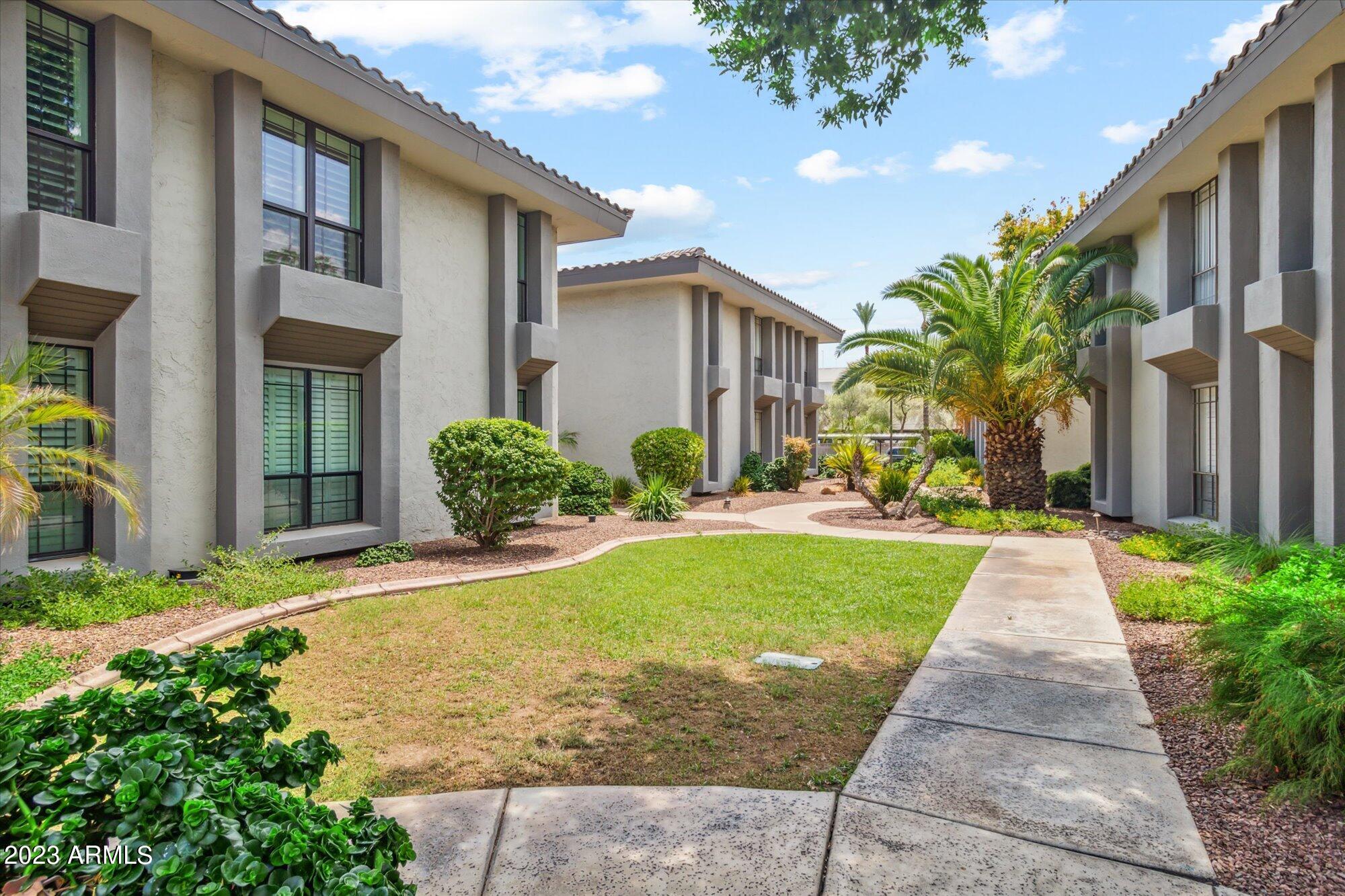 5205 N 24TH Street, 206