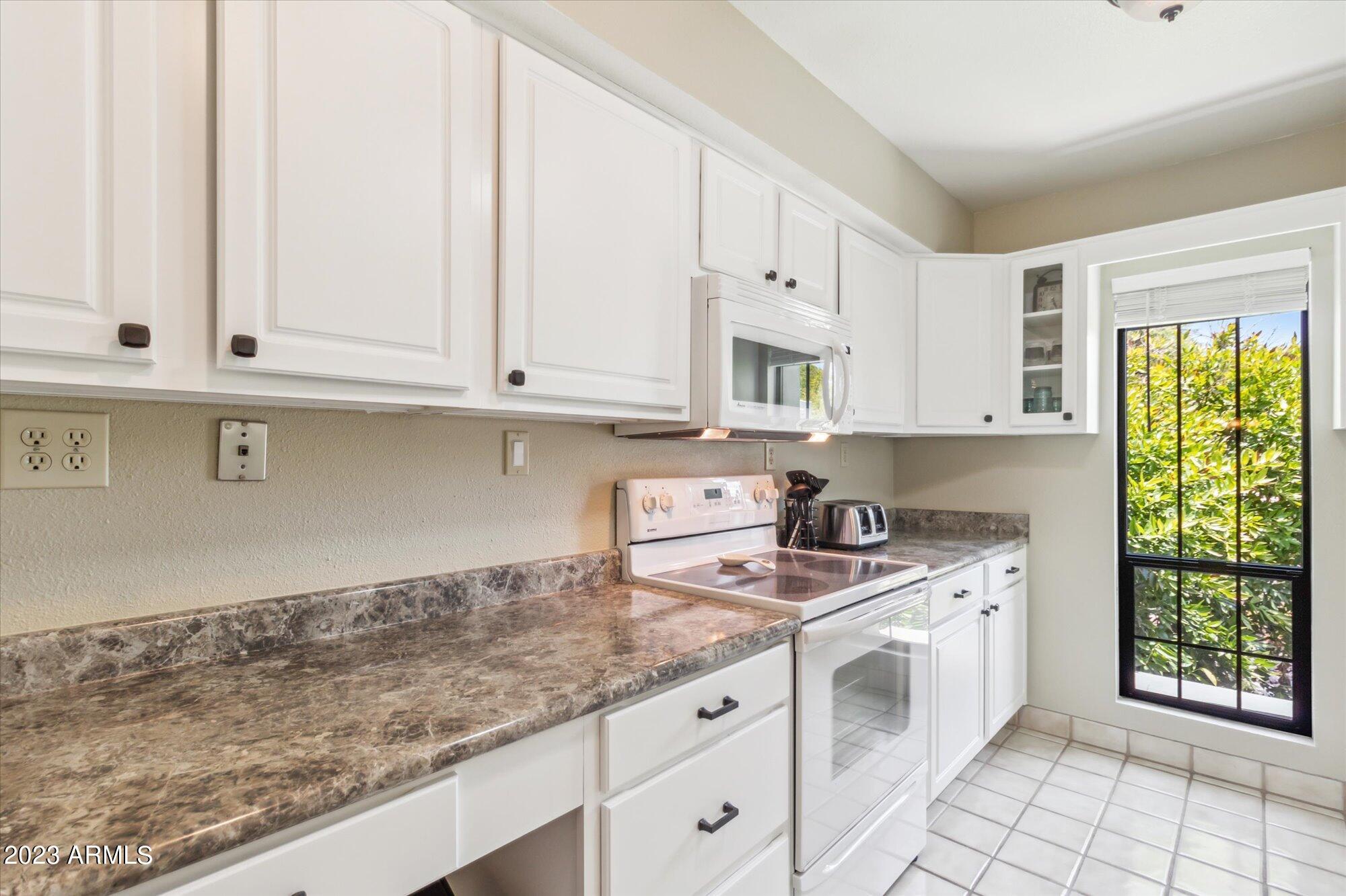 5205 N 24TH Street, 206