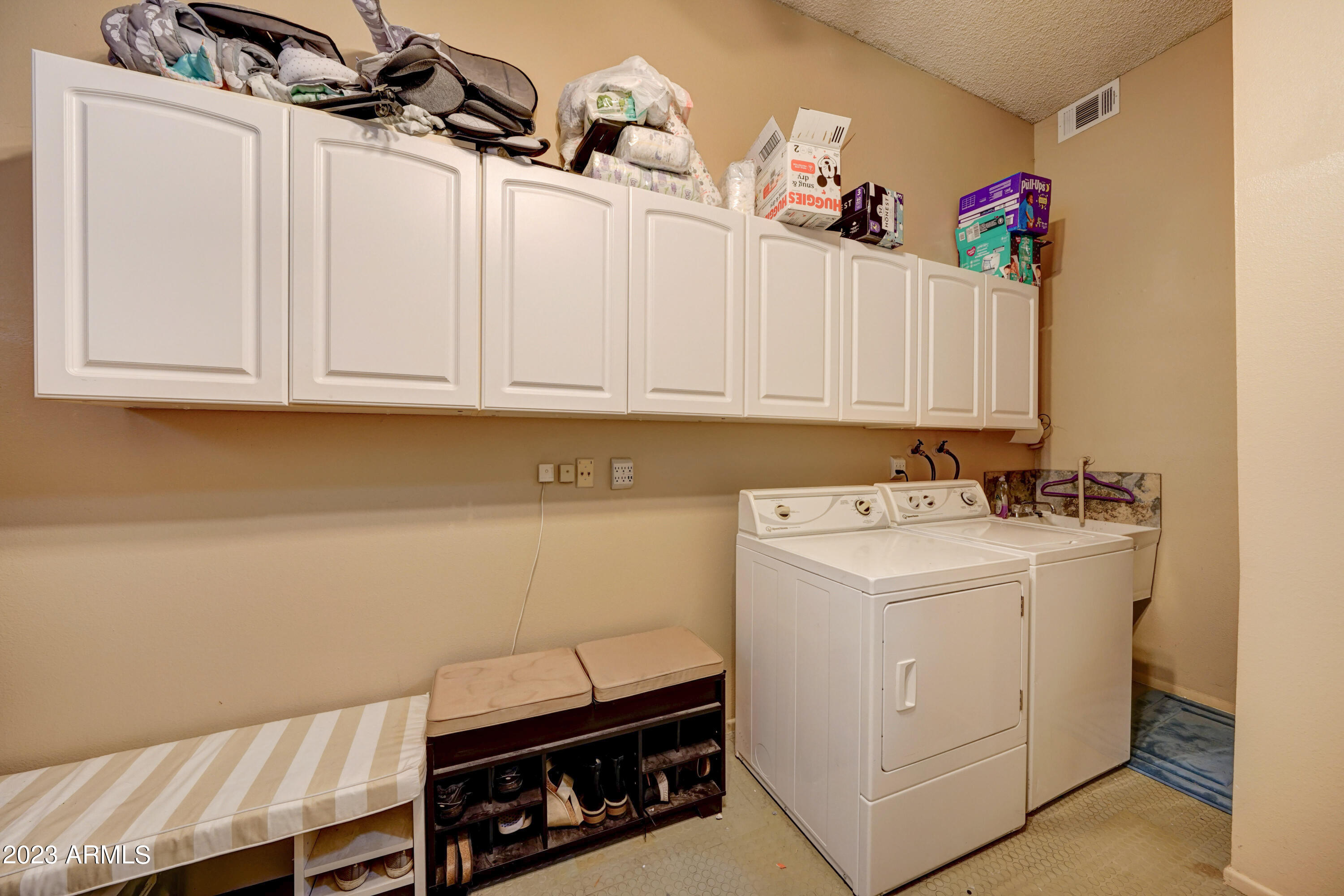 1309 E ECHO Lane