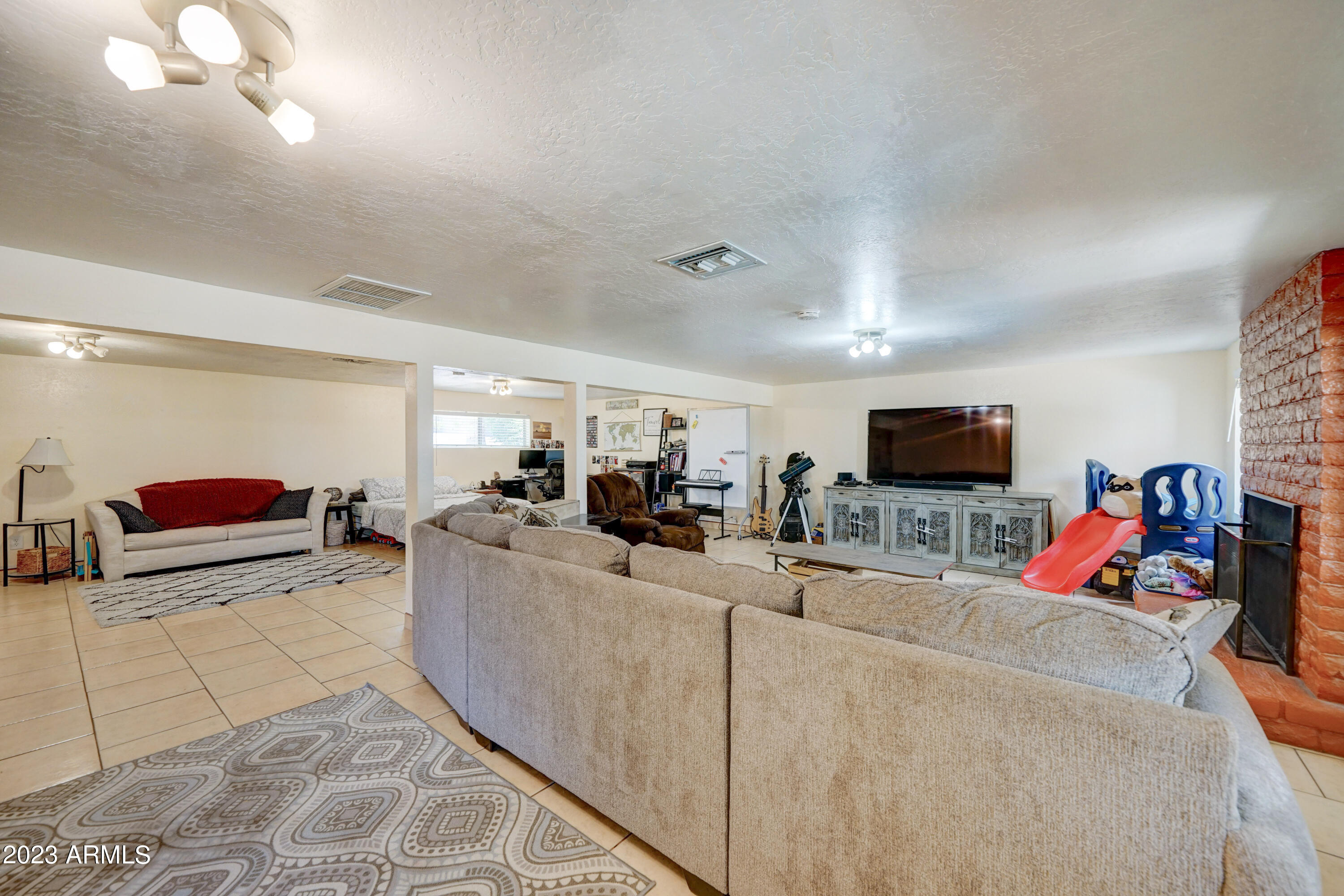 1309 E ECHO Lane