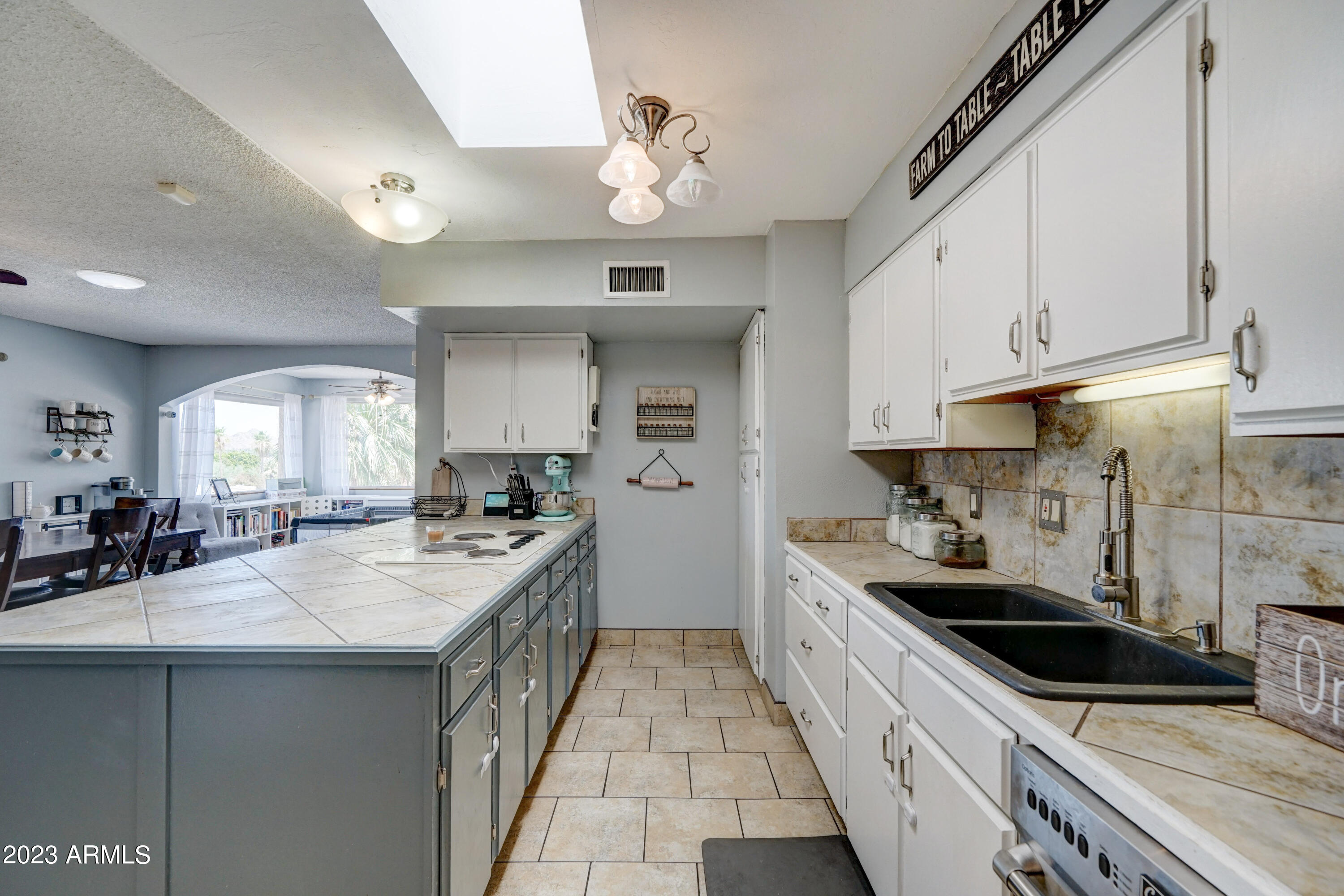 1309 E ECHO Lane