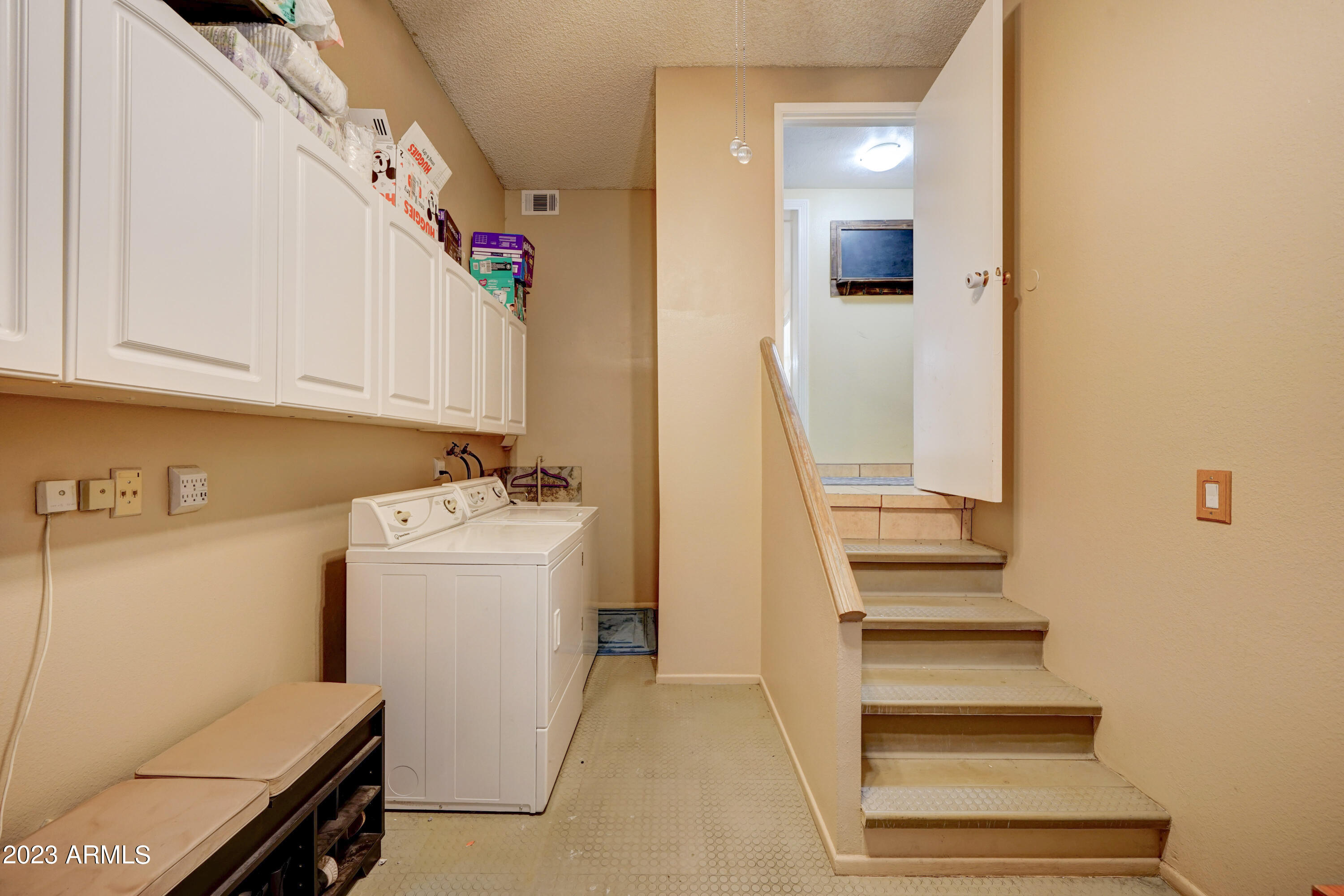 1309 E ECHO Lane