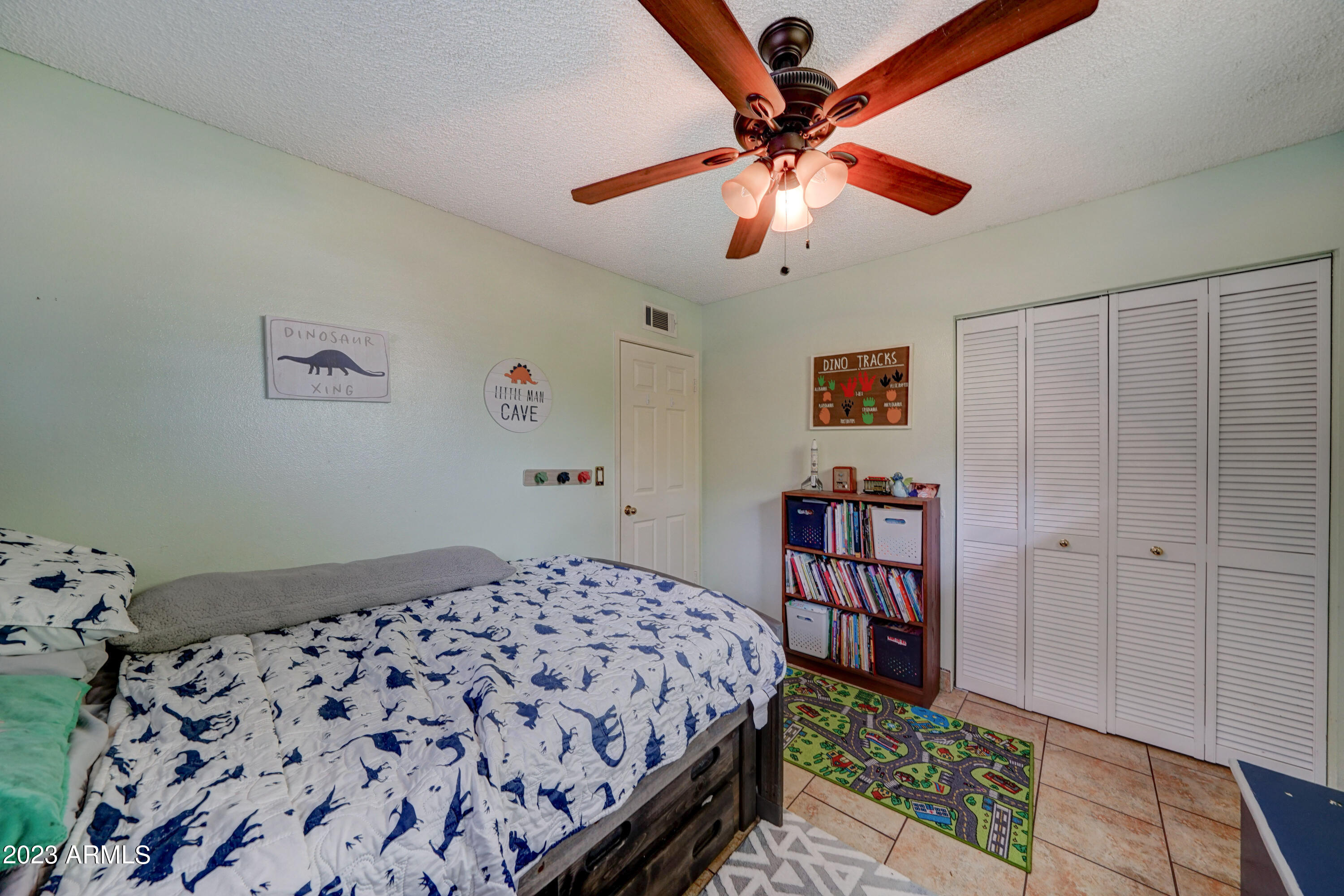 1309 E ECHO Lane