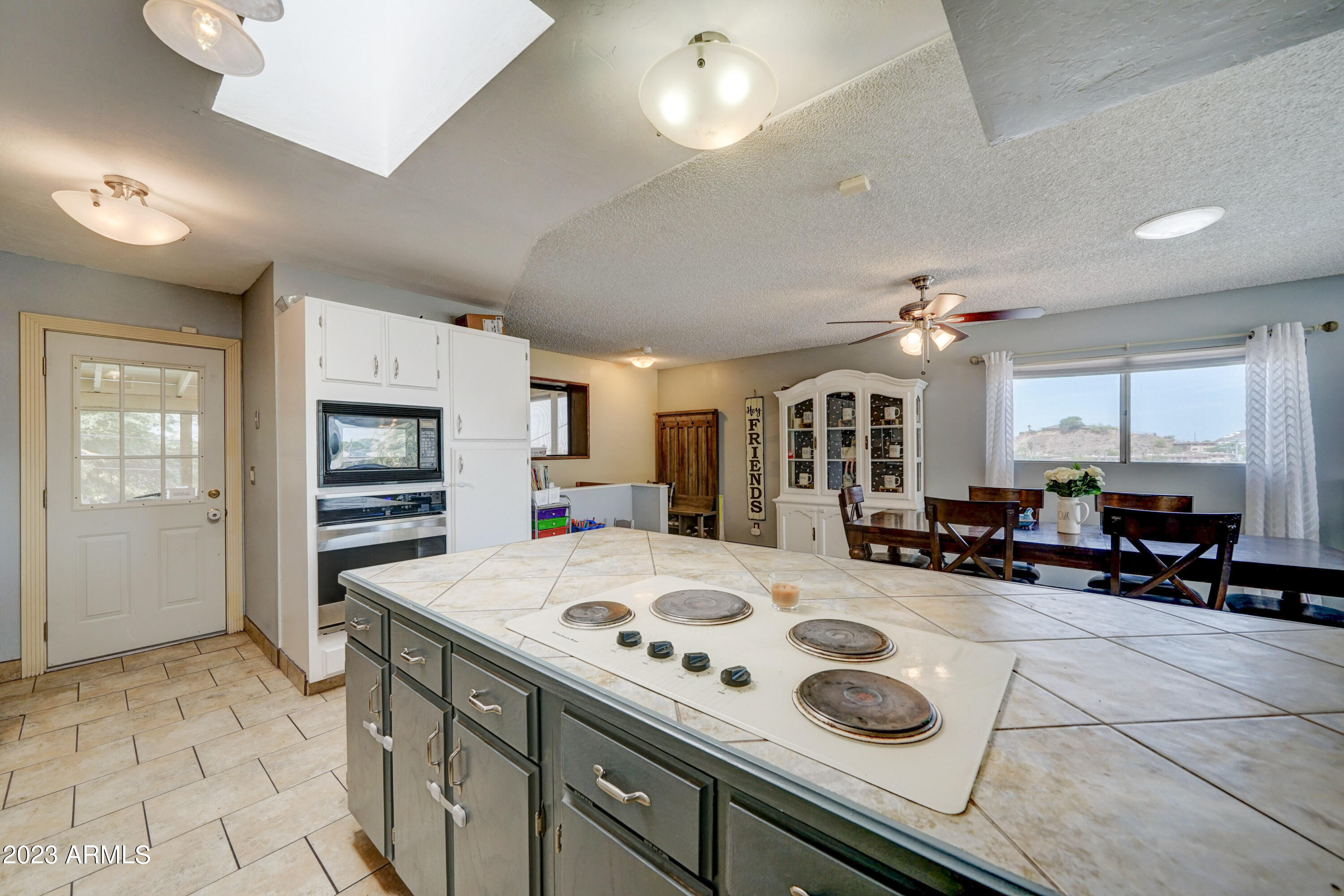 1309 E ECHO Lane