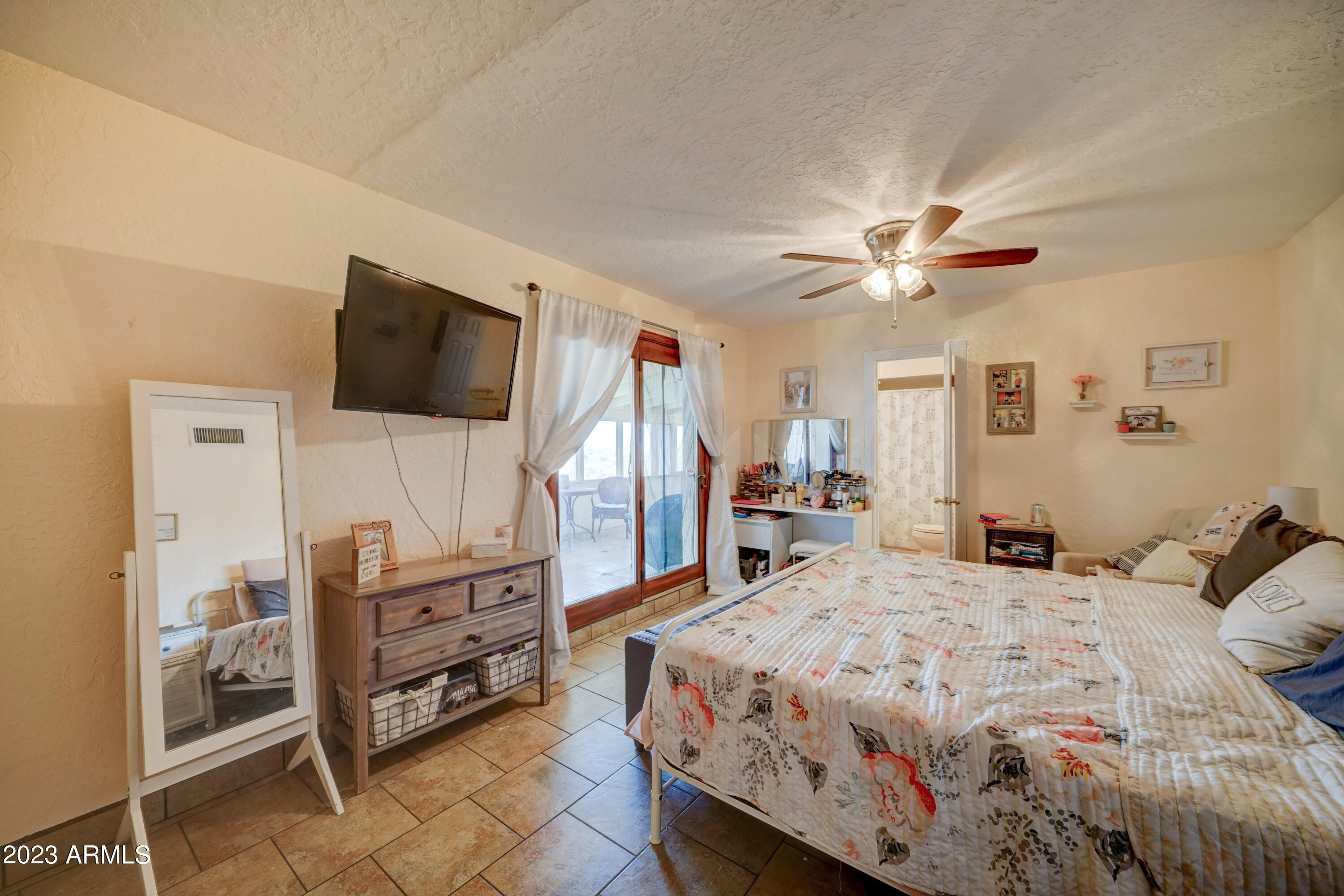1309 E ECHO Lane