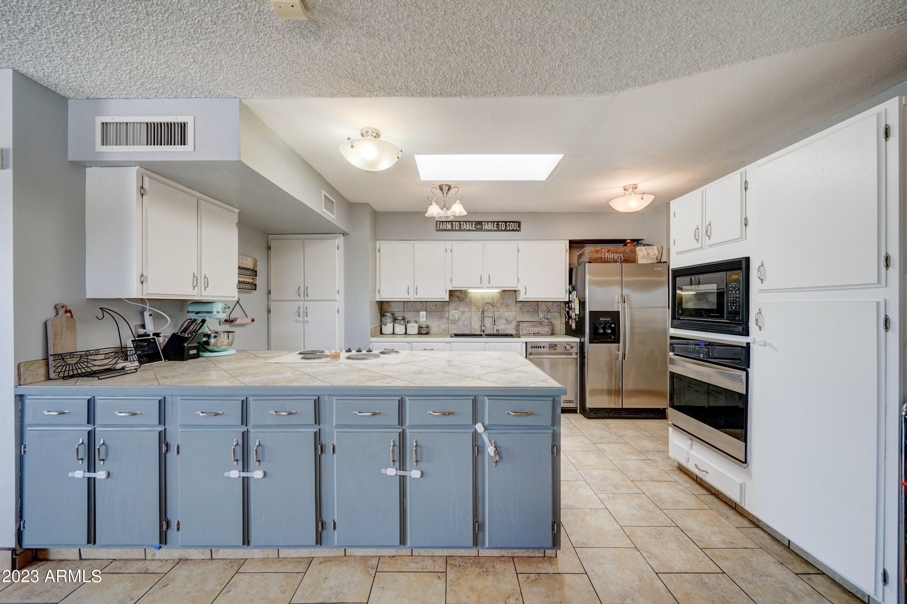 1309 E ECHO Lane
