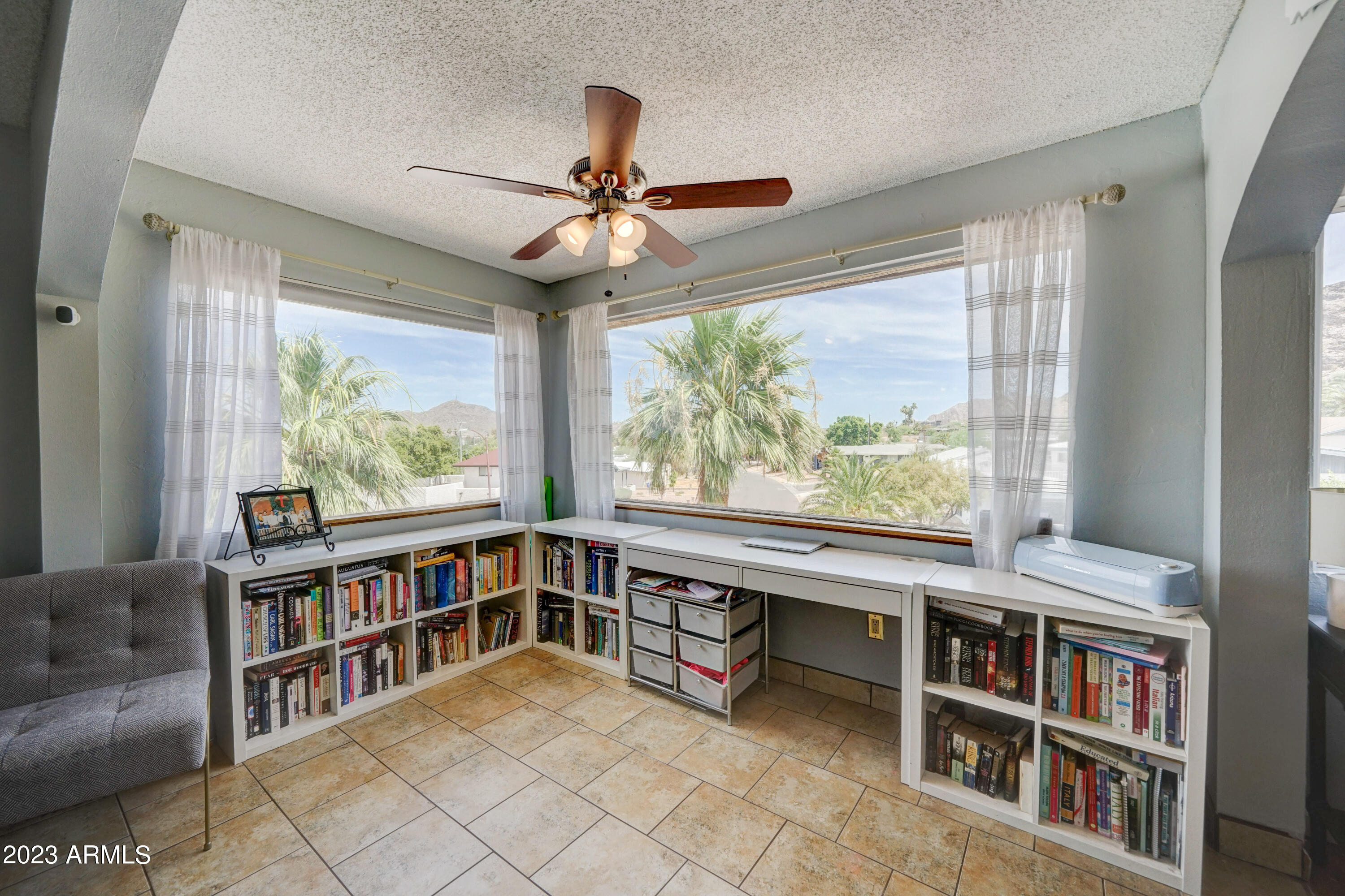 1309 E ECHO Lane
