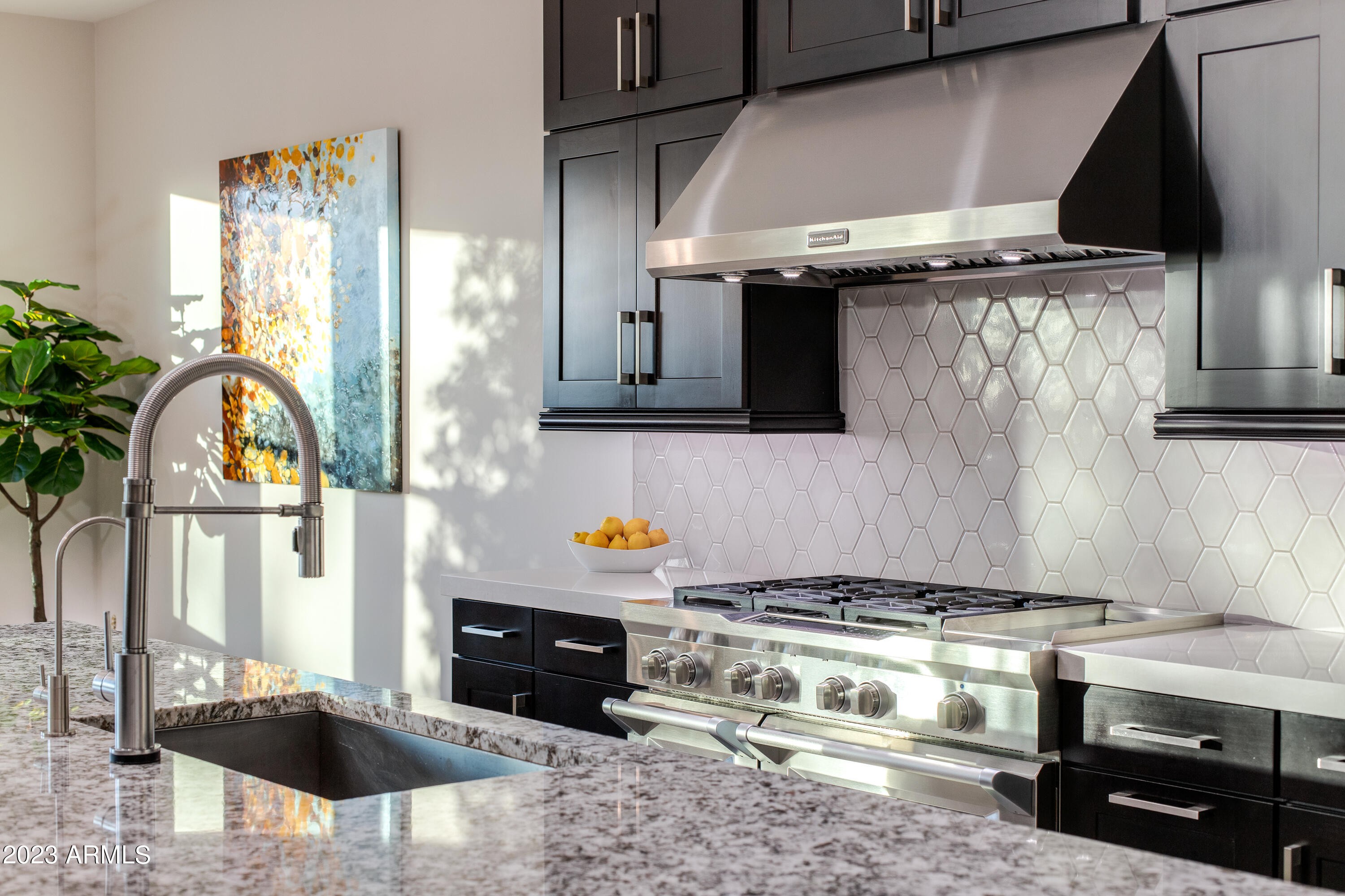 6016 E Thunder Hawk Road