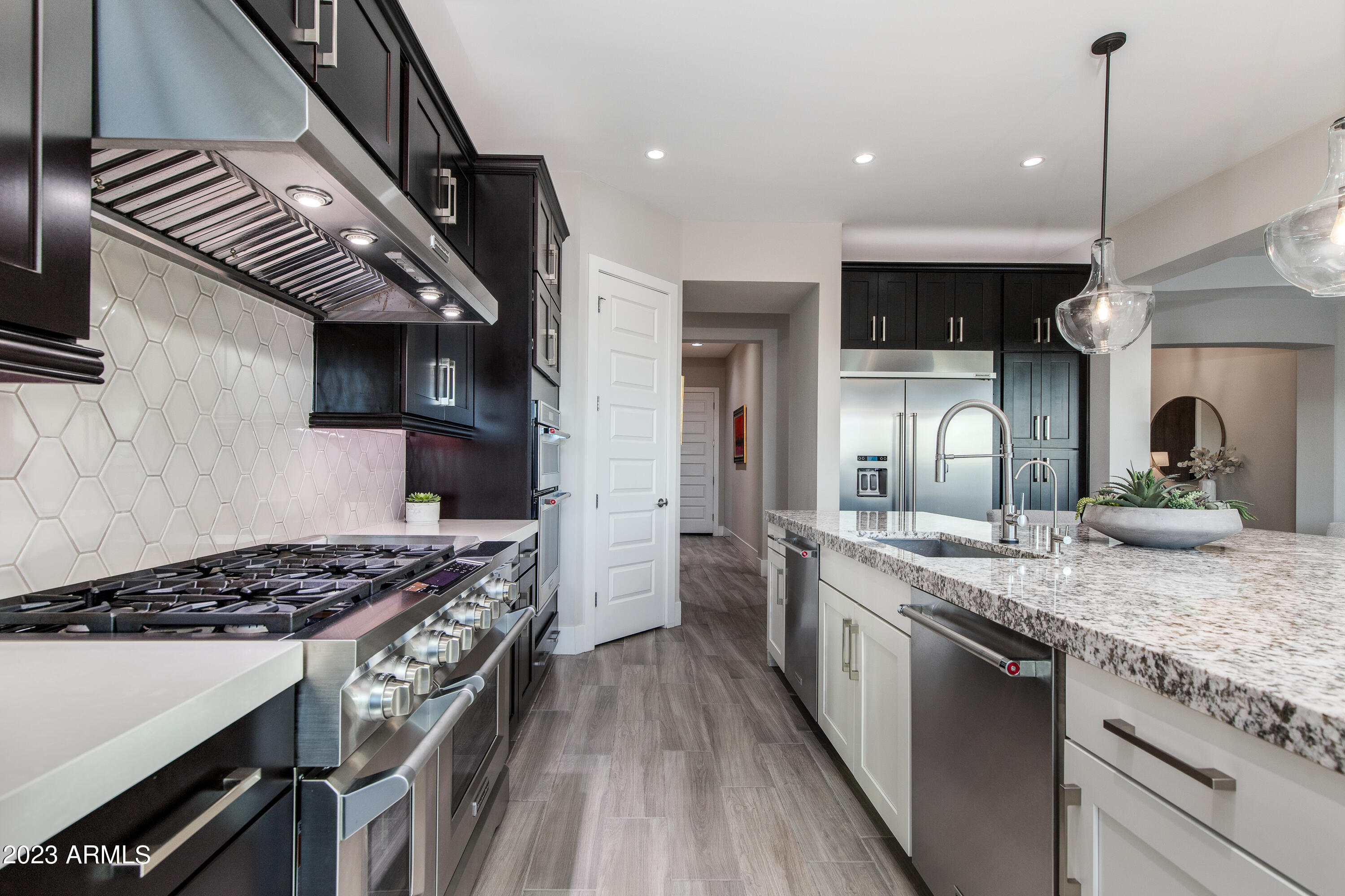 6016 E Thunder Hawk Road