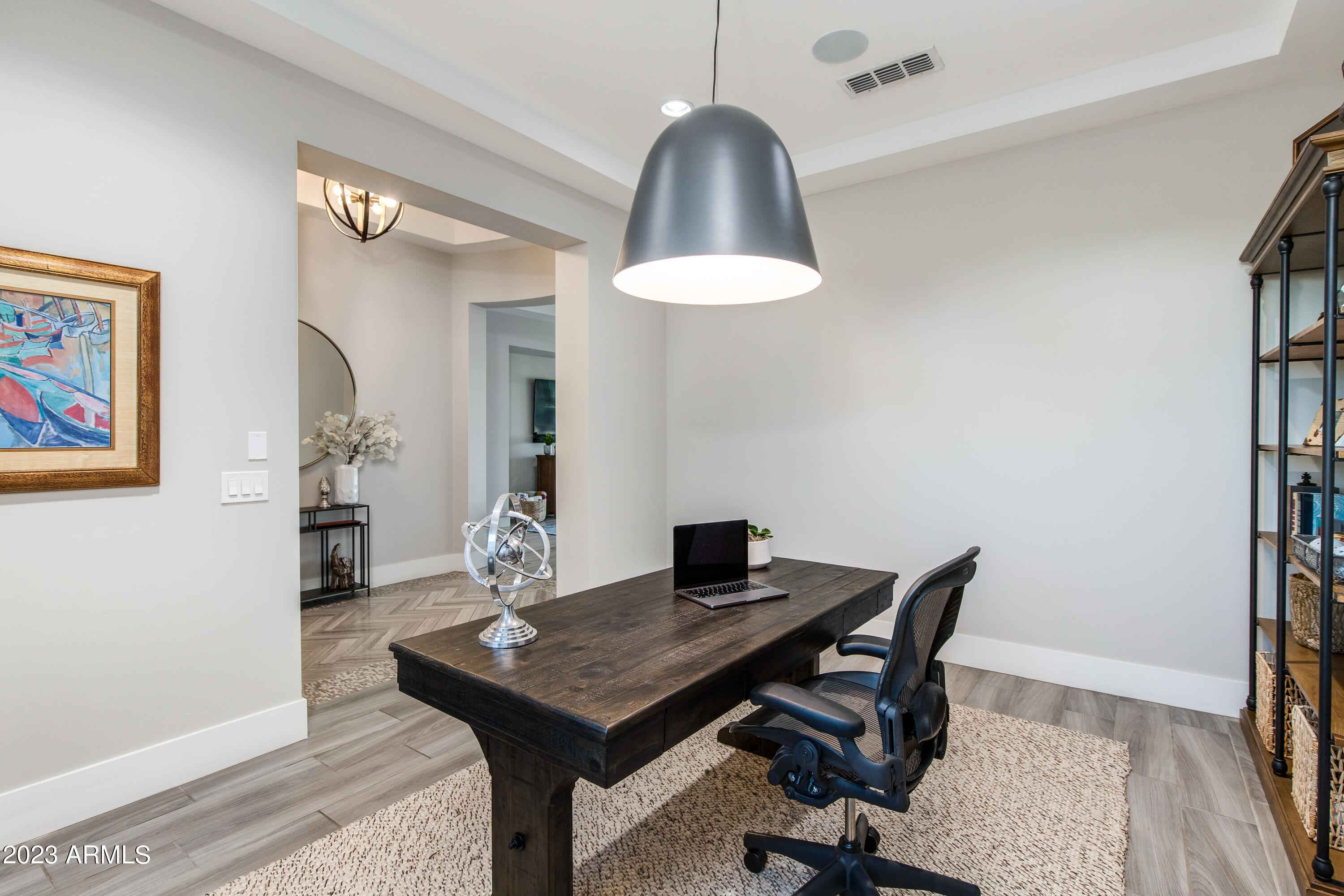 6016 E Thunder Hawk Road