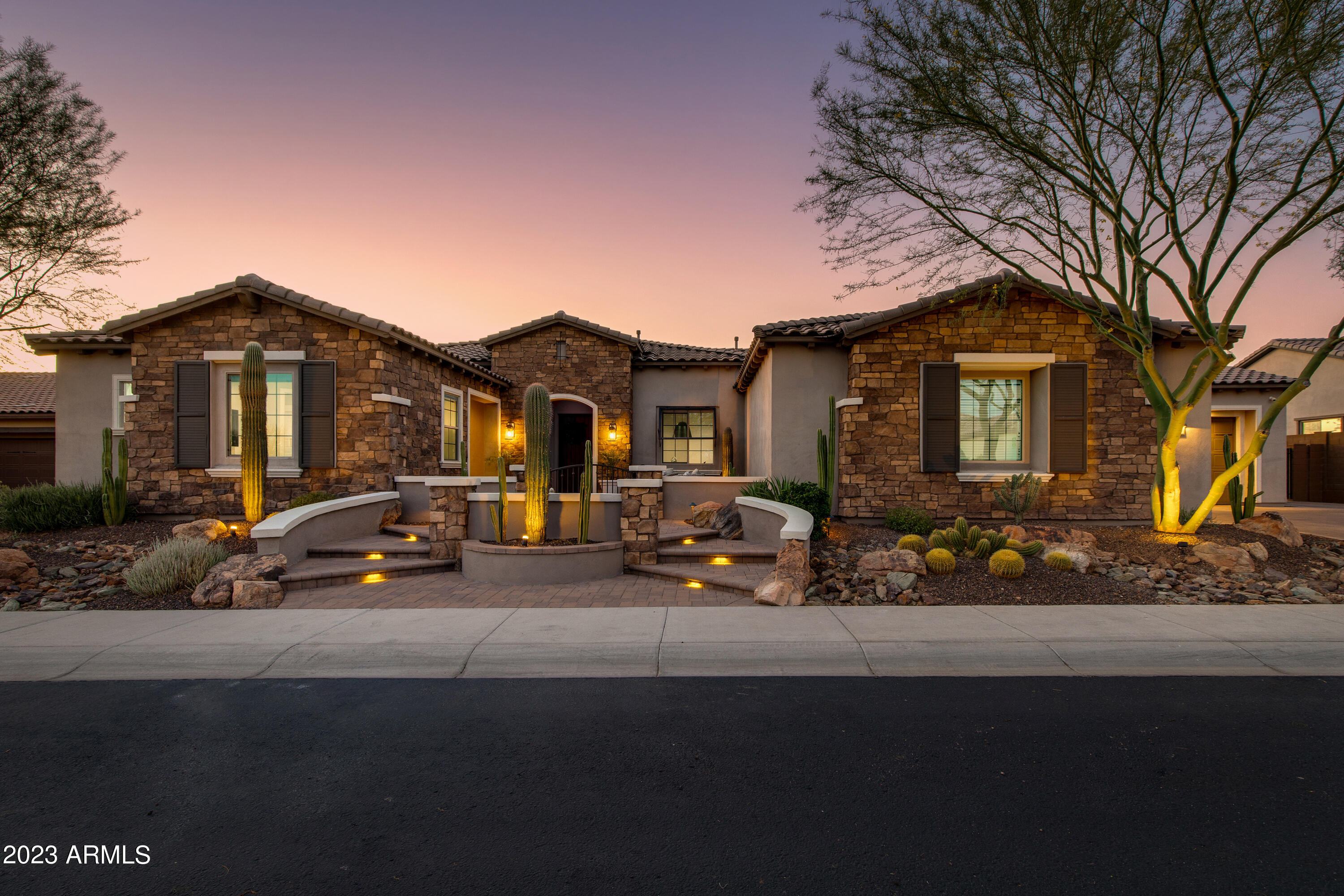 6016 E Thunder Hawk Road