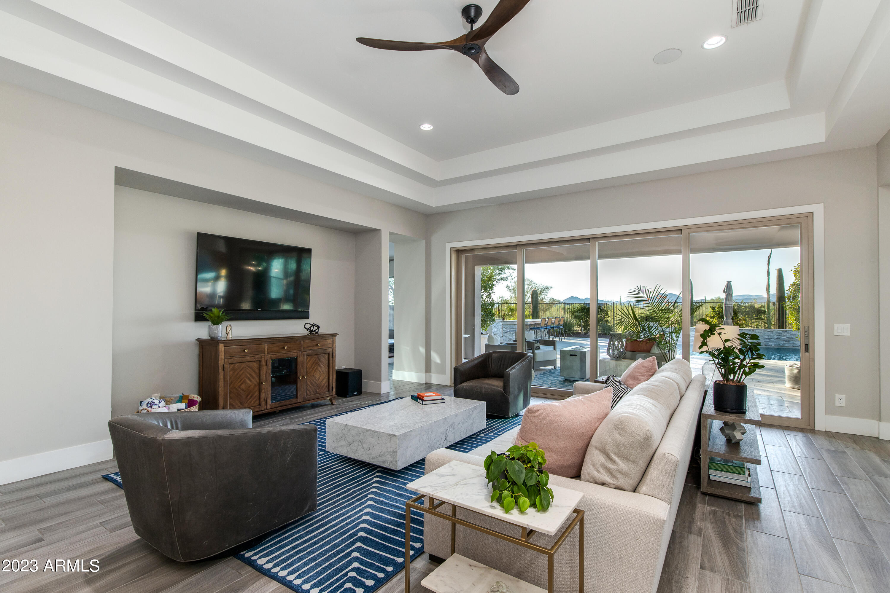 6016 E Thunder Hawk Road