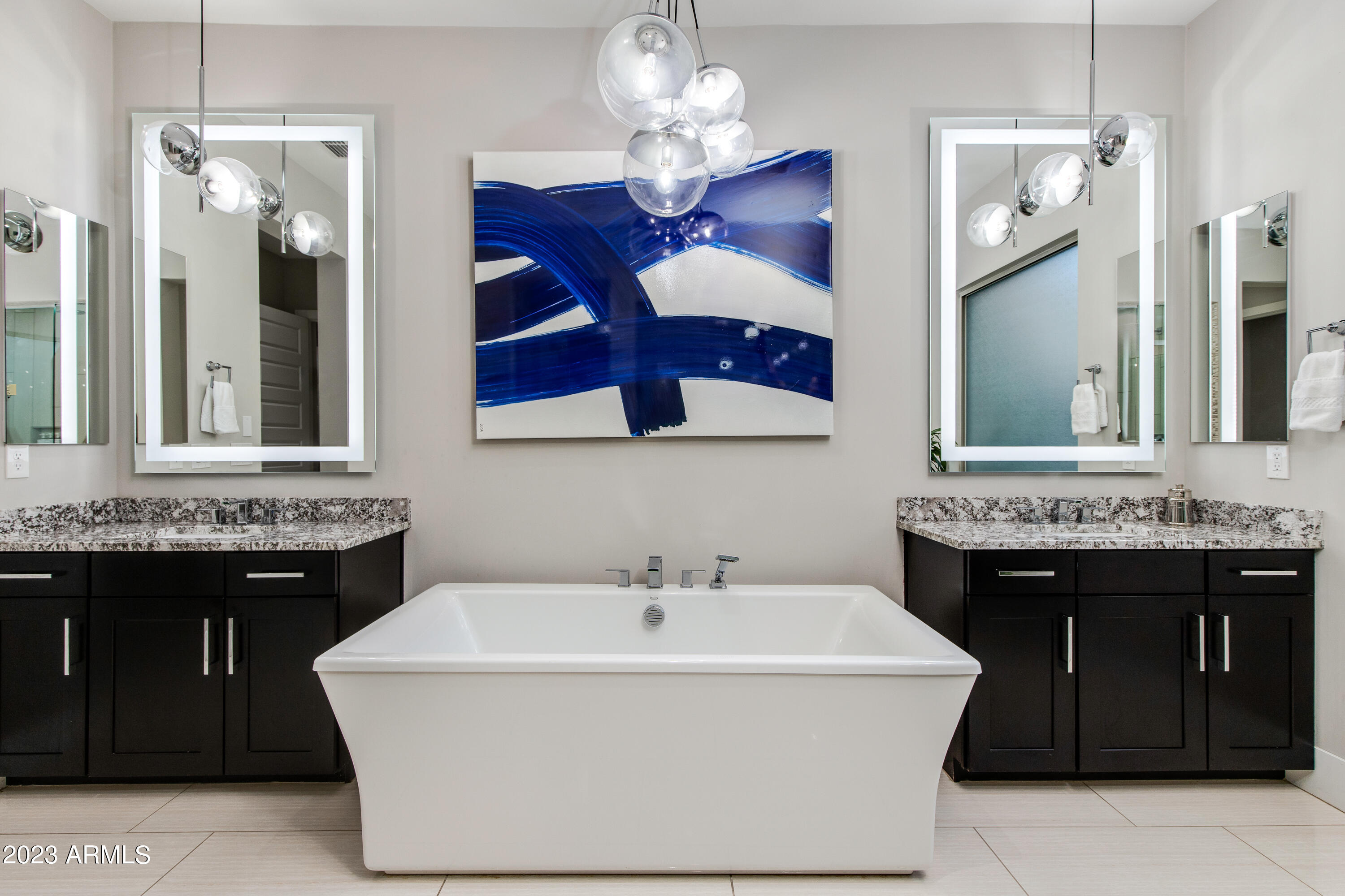 6016 E Thunder Hawk Road