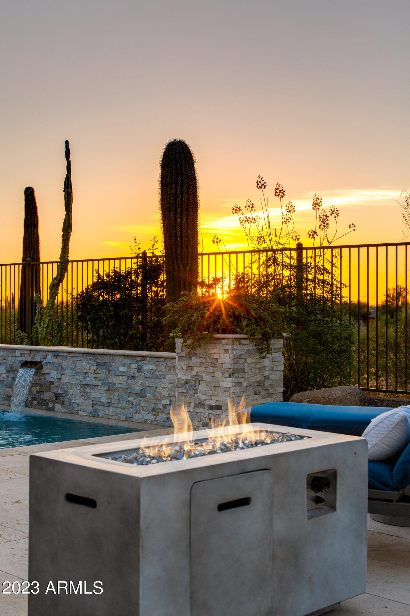 6016 E Thunder Hawk Road