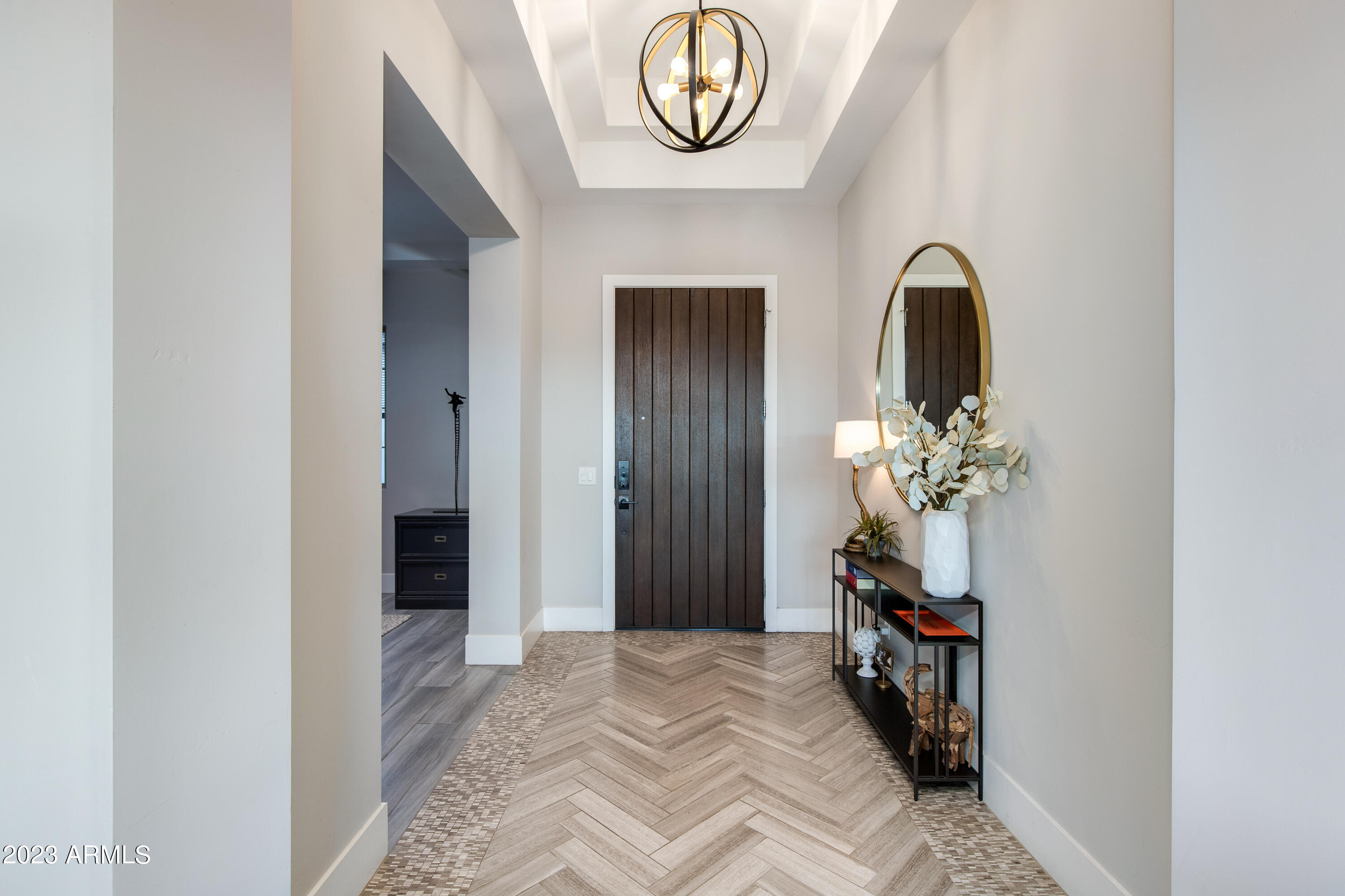 6016 E Thunder Hawk Road