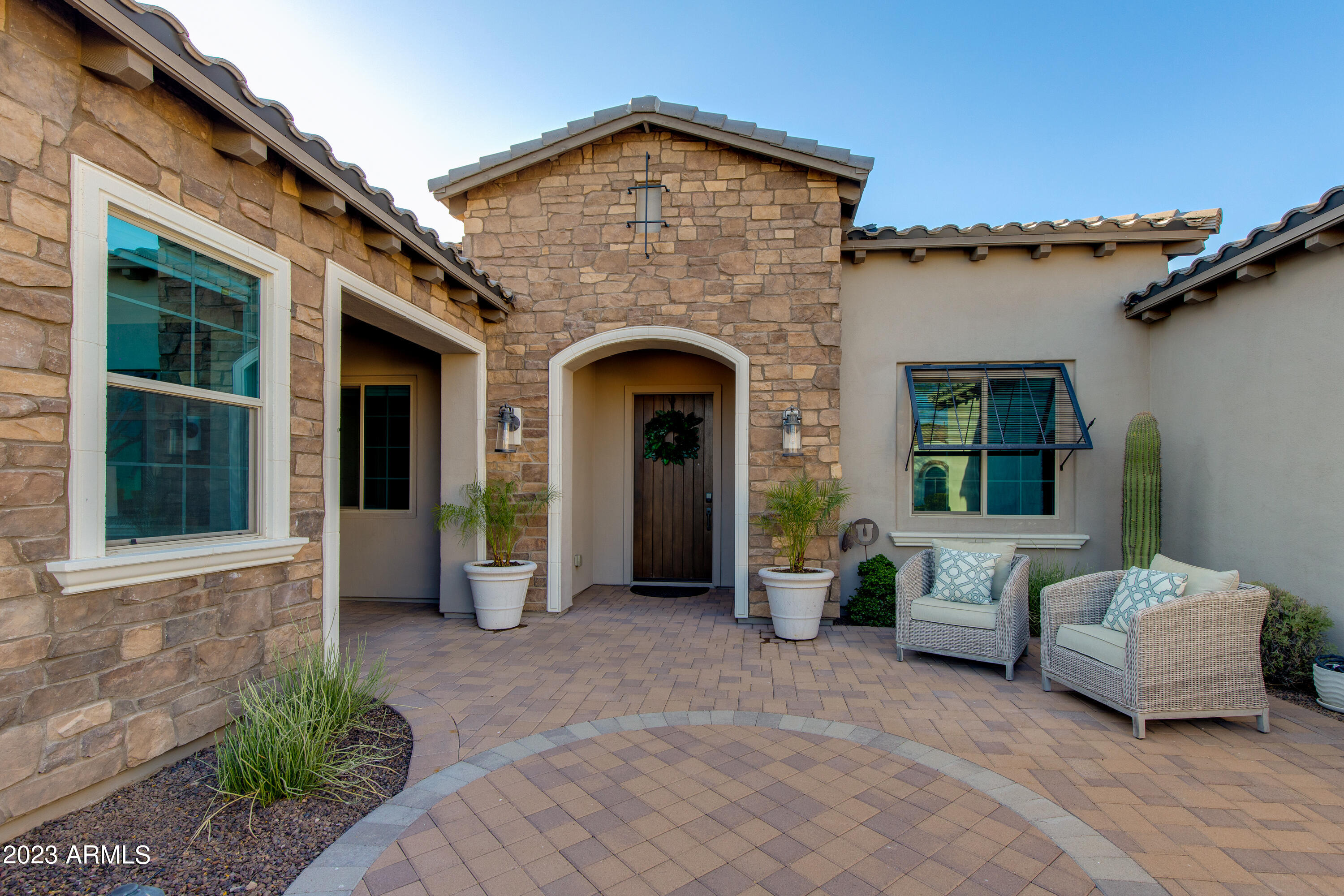 6016 E Thunder Hawk Road