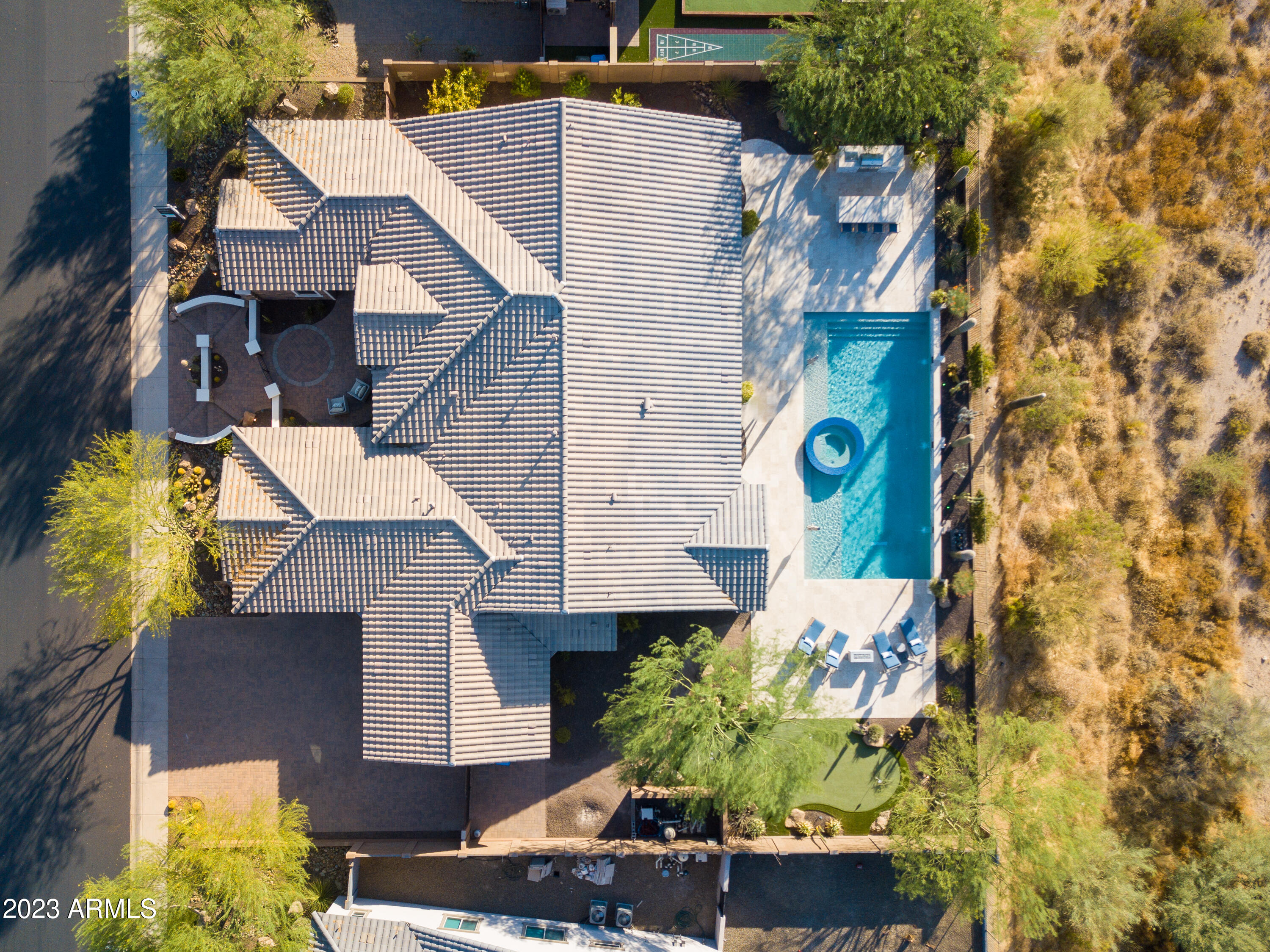 6016 E Thunder Hawk Road