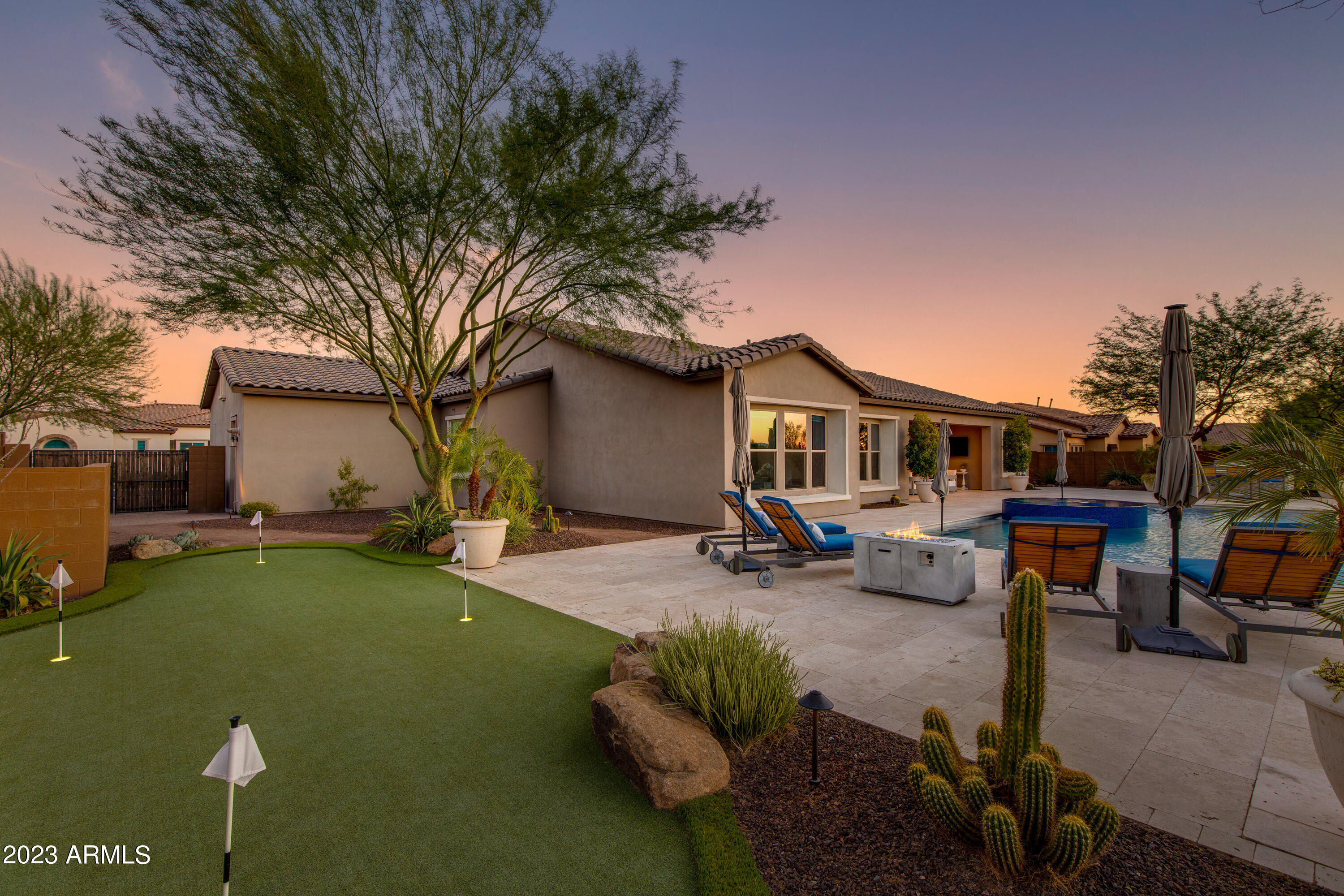 6016 E Thunder Hawk Road