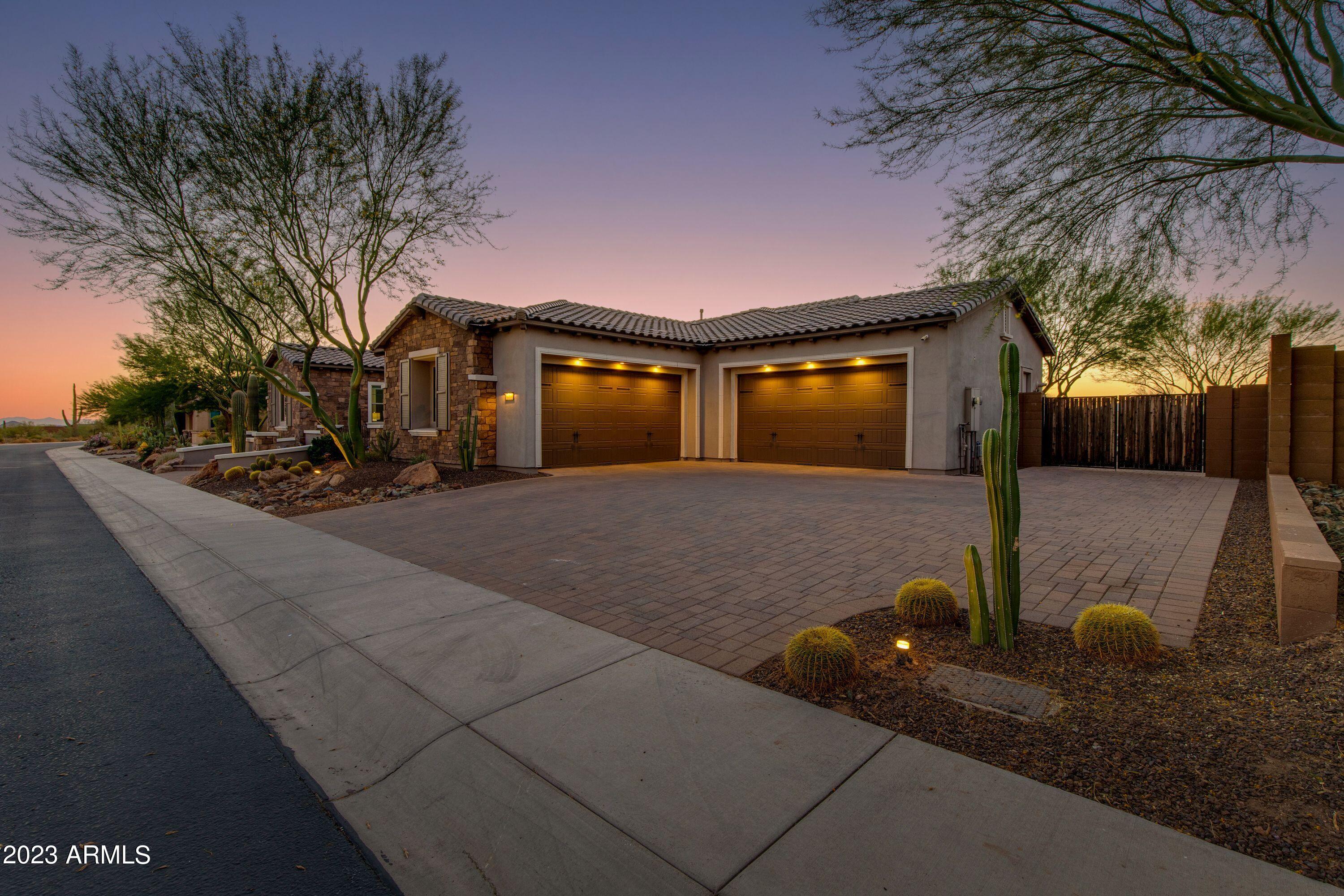 6016 E Thunder Hawk Road