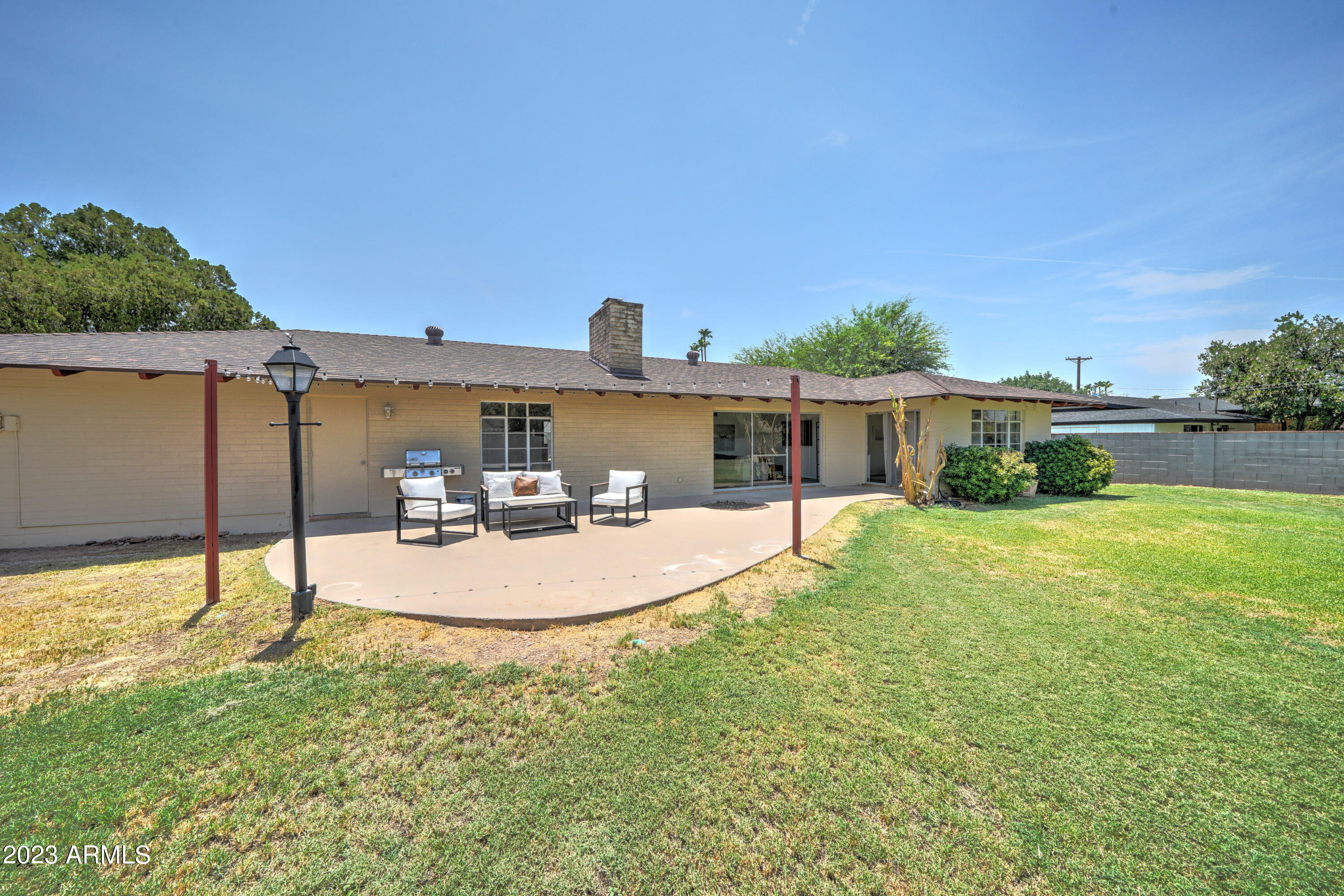 4118 E PASADENA Avenue