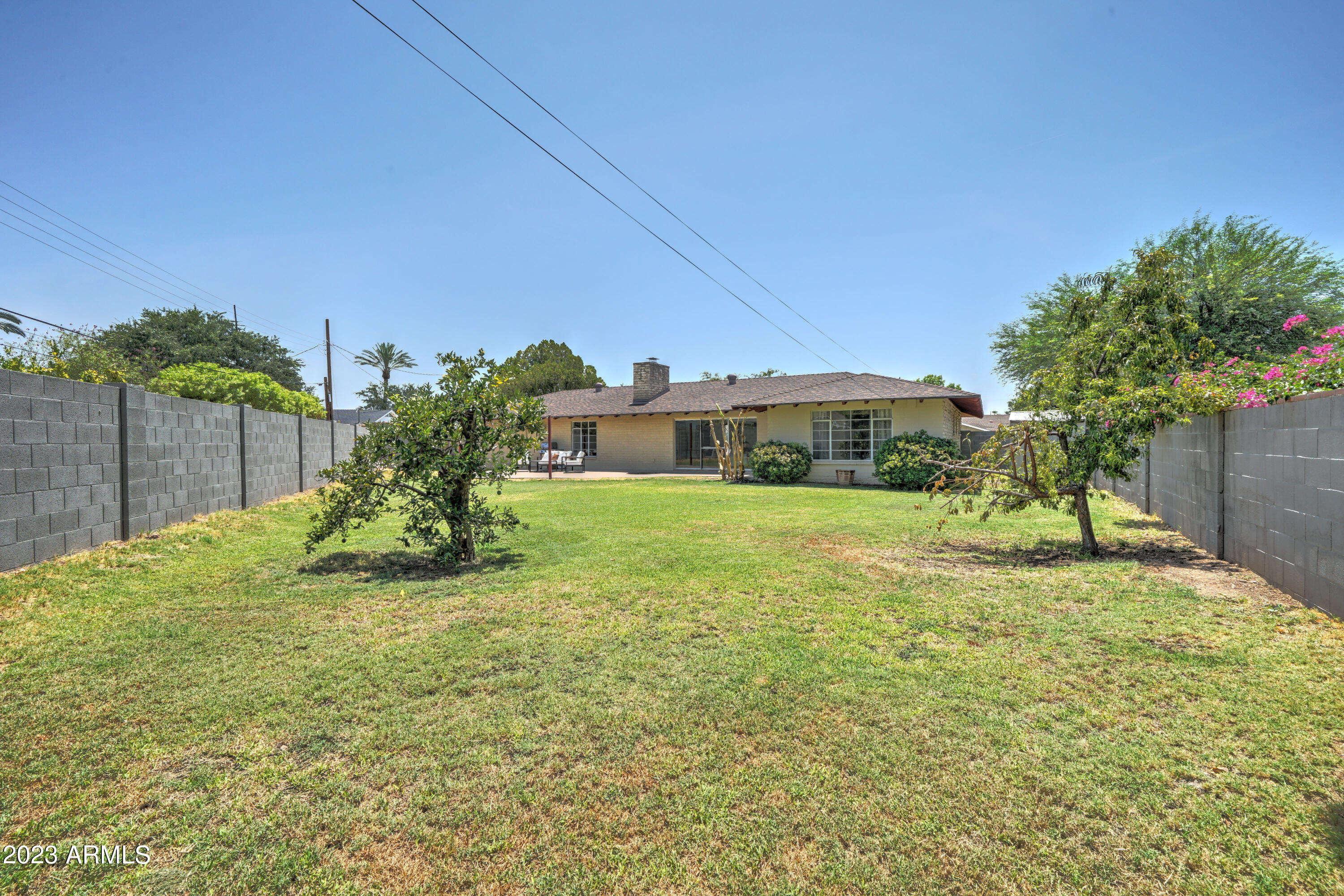 4118 E PASADENA Avenue