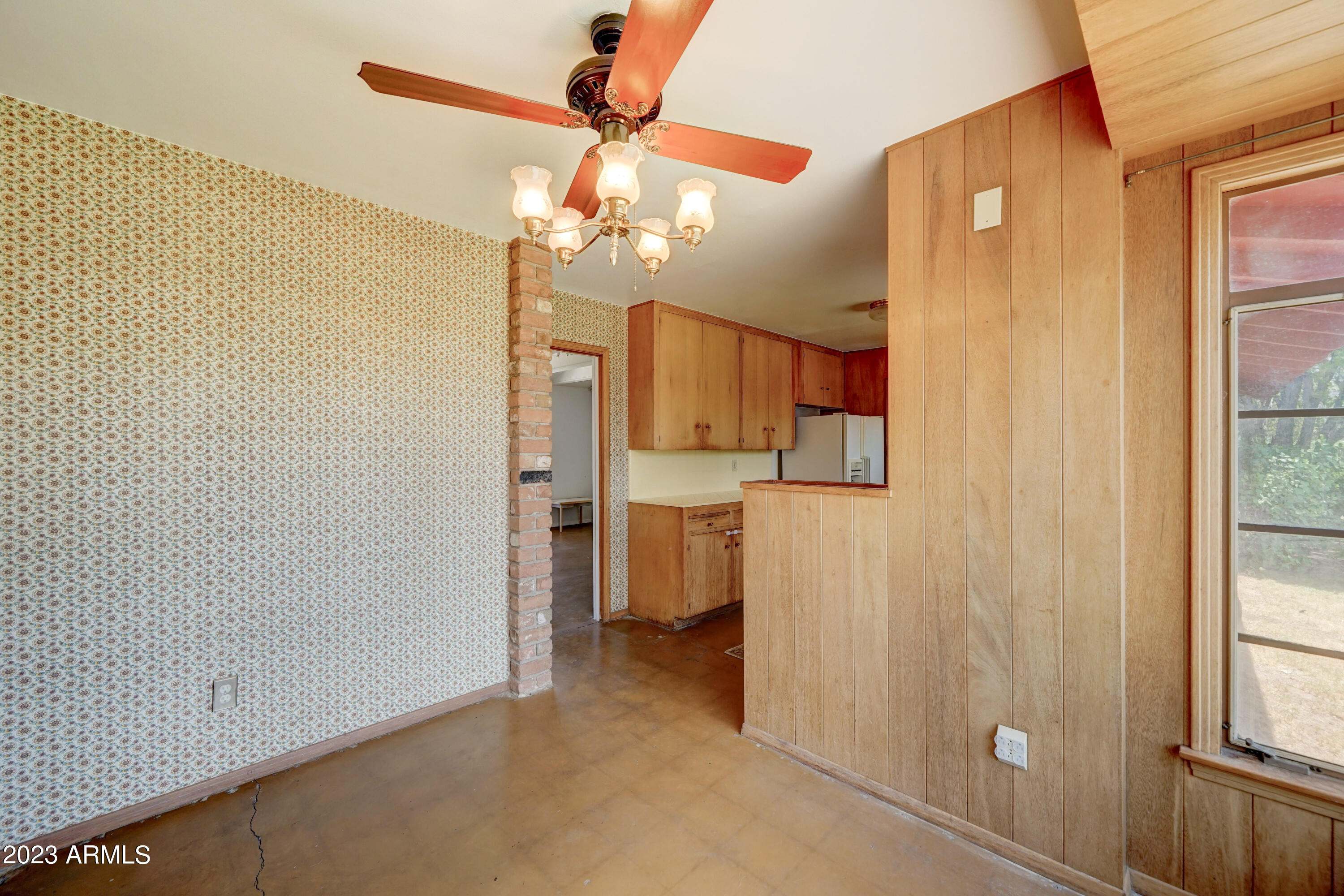 4118 E PASADENA Avenue