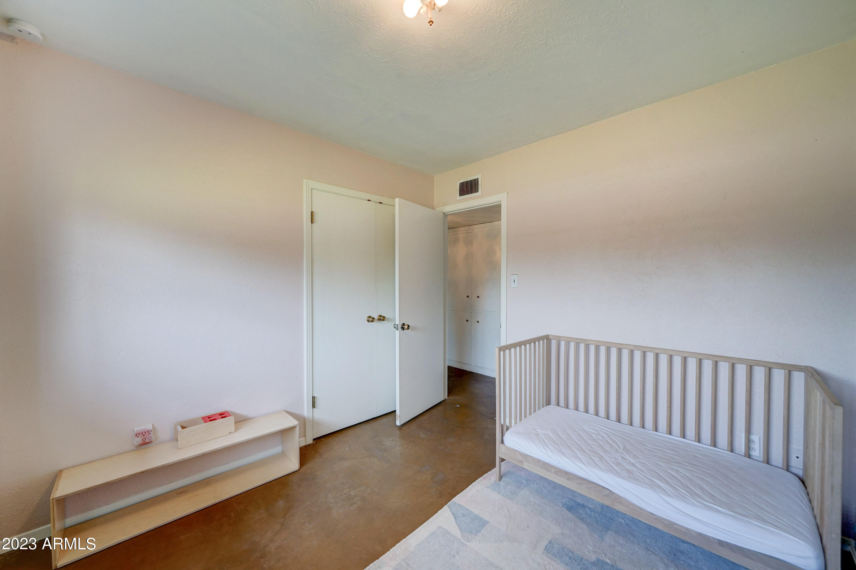 4118 E PASADENA Avenue