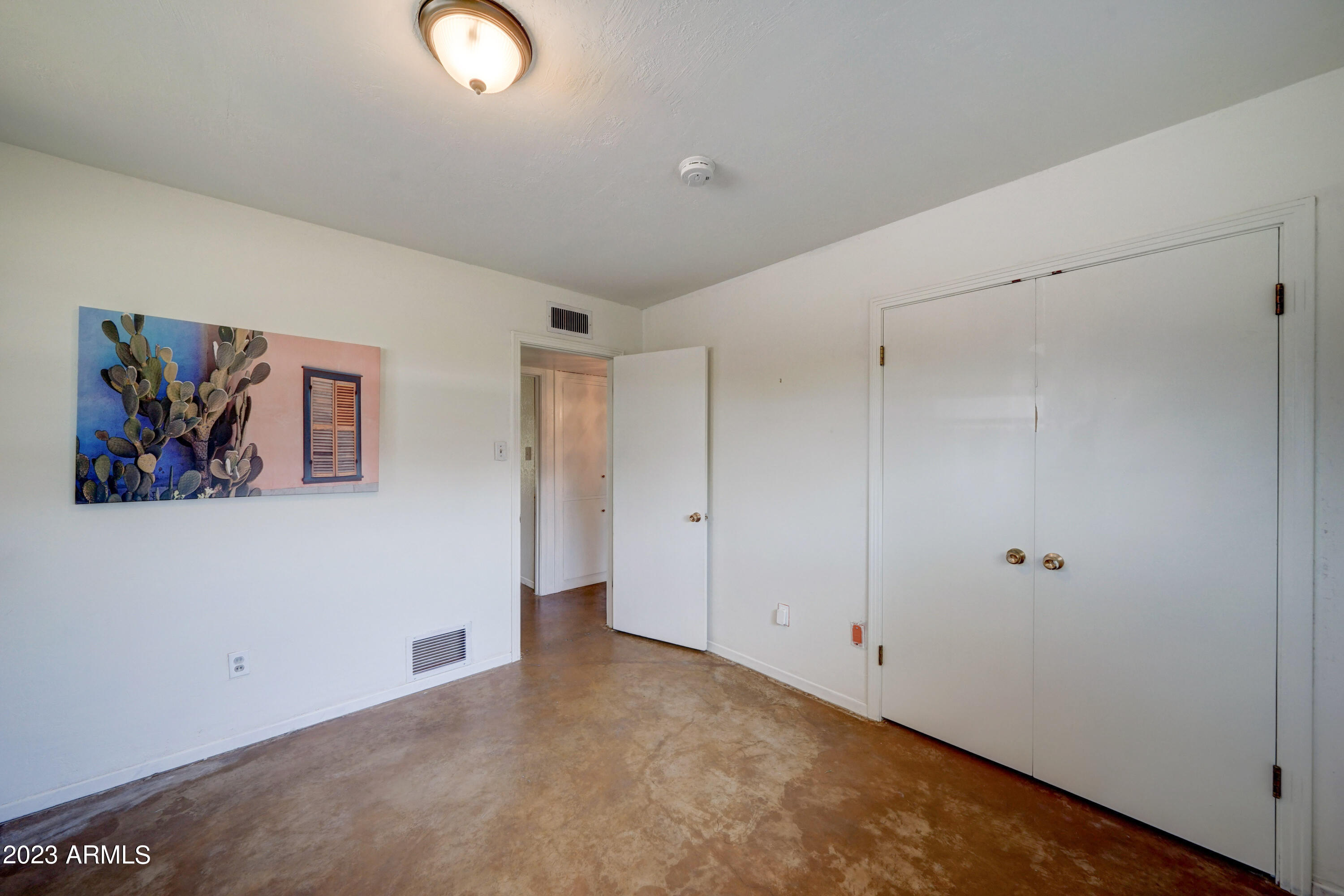 4118 E PASADENA Avenue