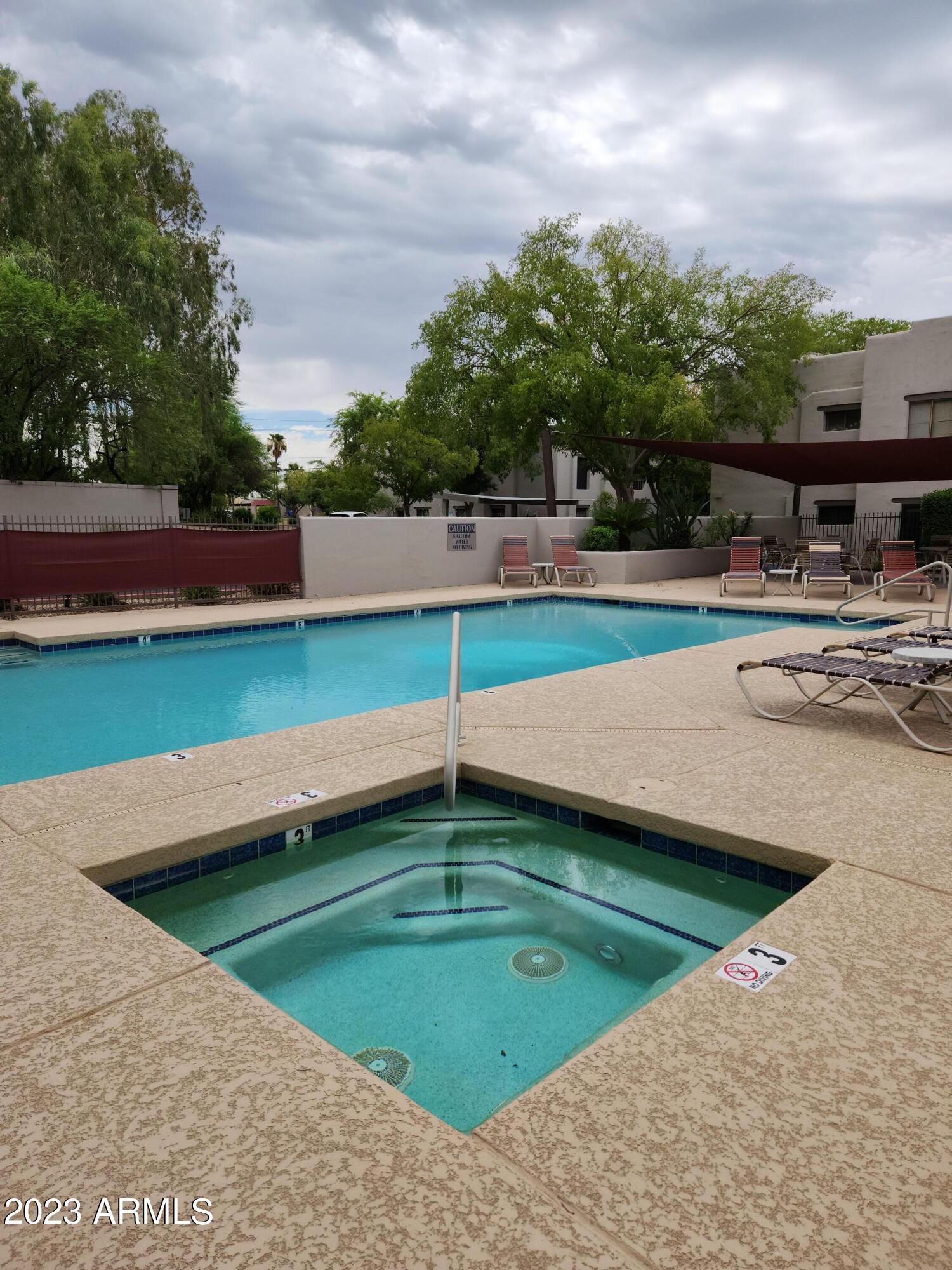 7300 N DREAMY DRAW Drive, 105