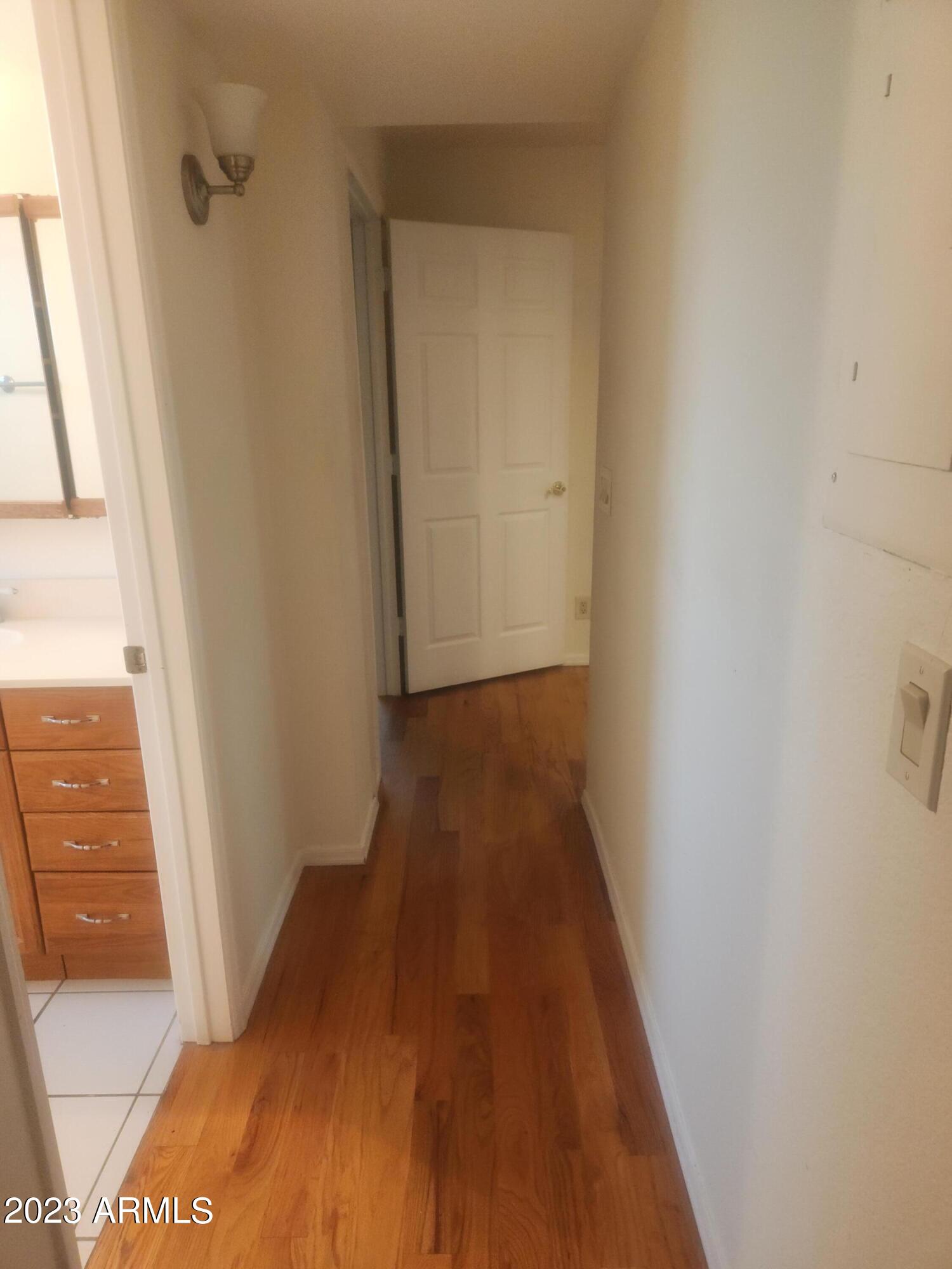 7300 N DREAMY DRAW Drive, 105