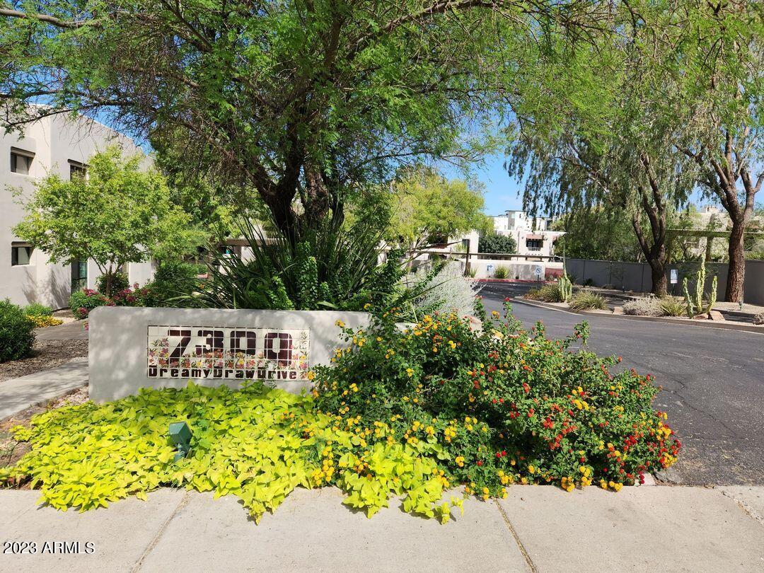 7300 N DREAMY DRAW Drive, 105