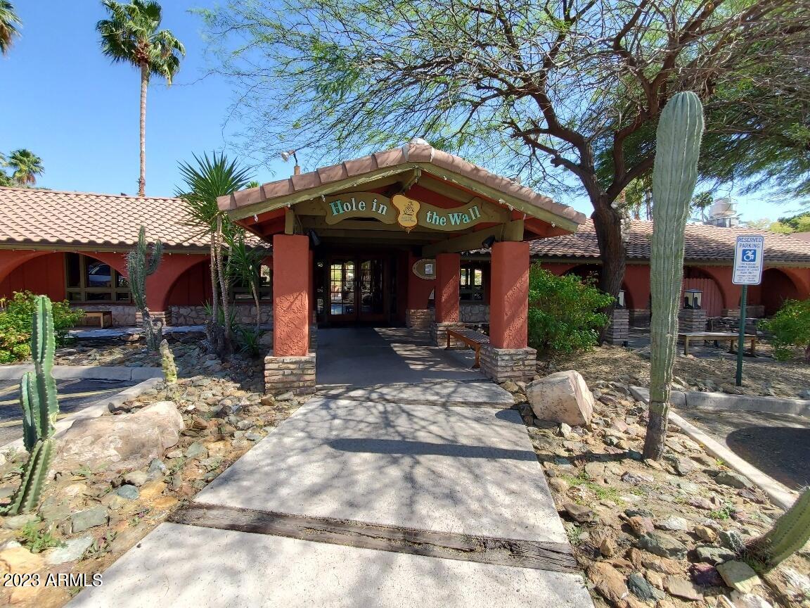 7300 N DREAMY DRAW Drive, 105