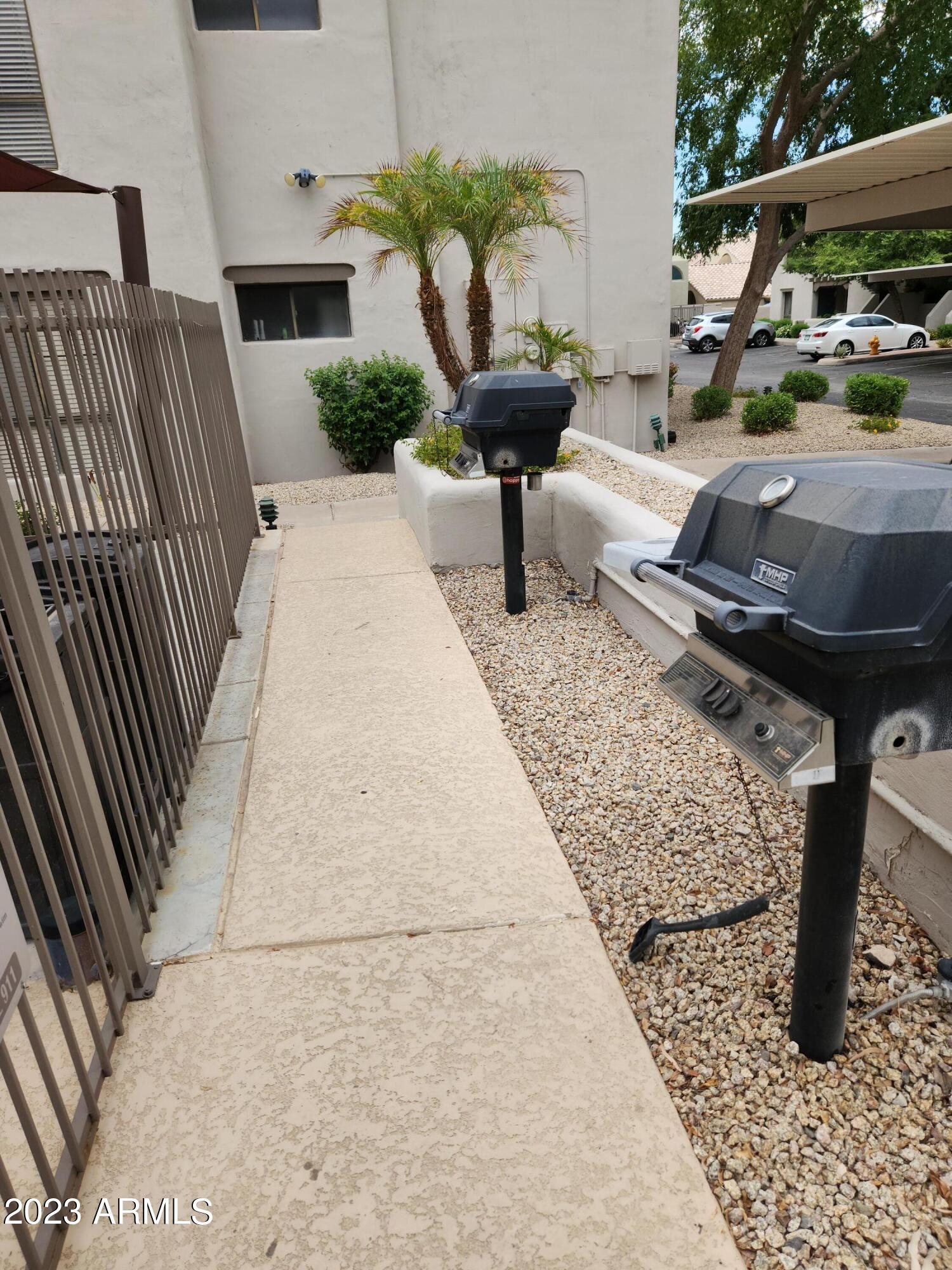 7300 N DREAMY DRAW Drive, 105