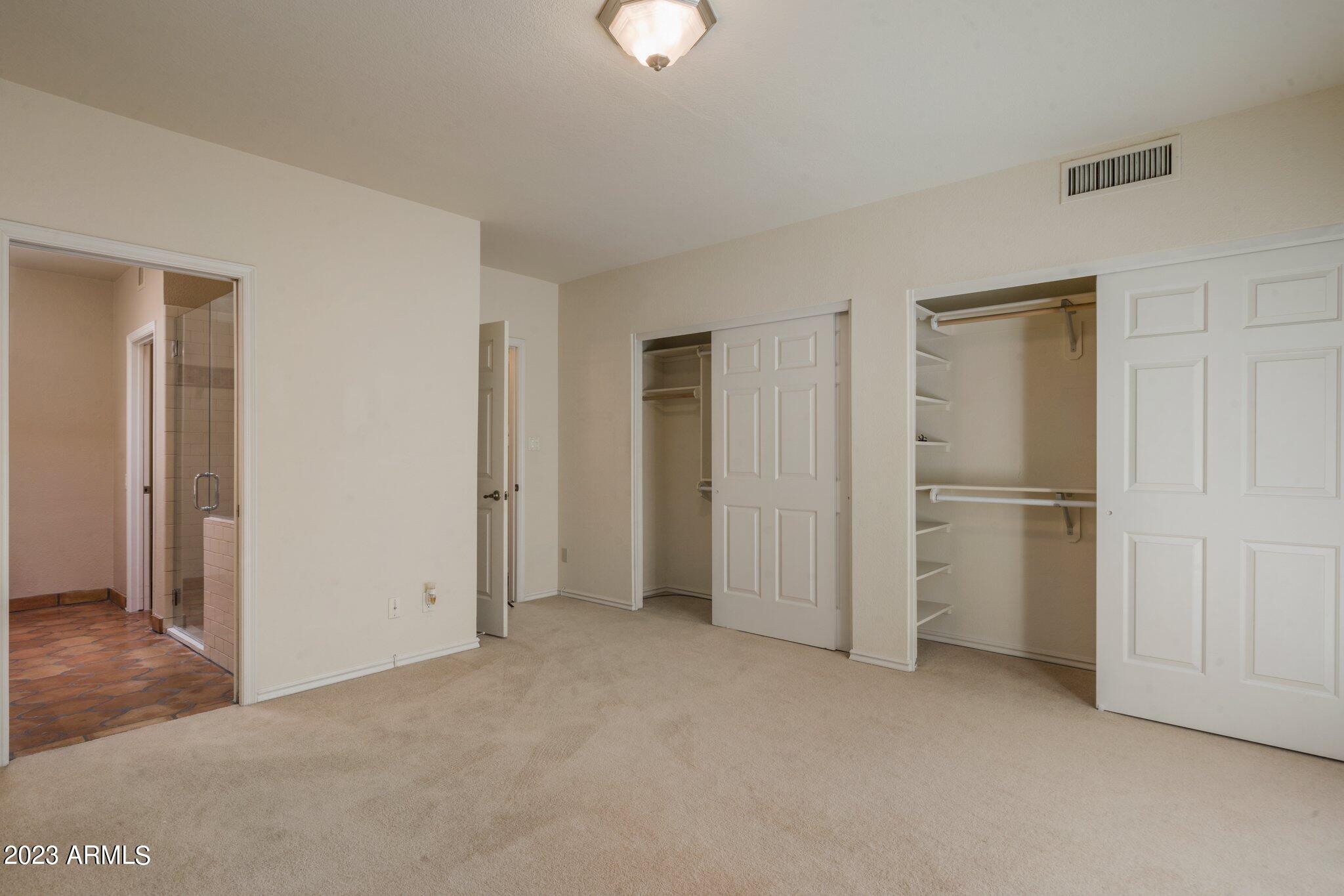 1909 E Calle De Arcos