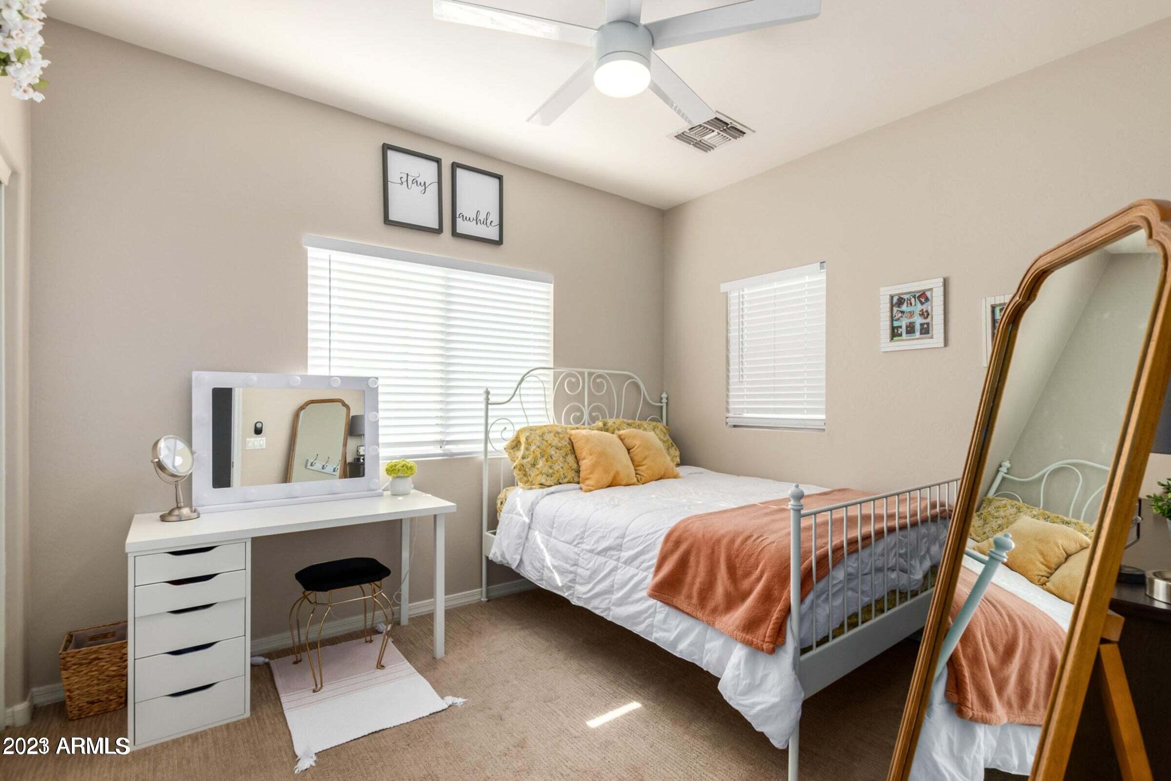 6835 W PLEASANT Lane