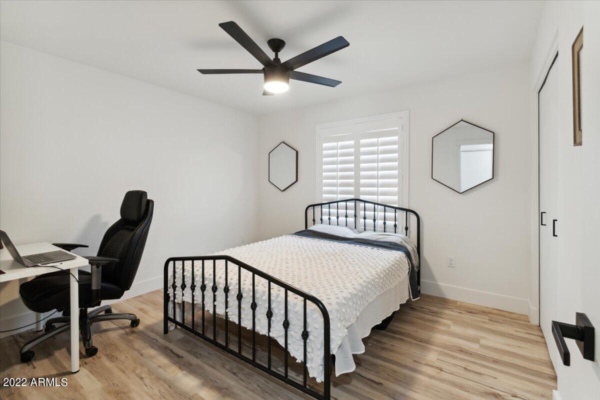 11608 N 32ND Place