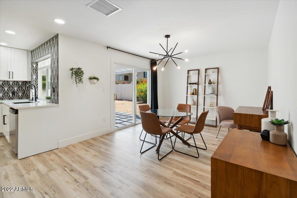 11608 N 32ND Place