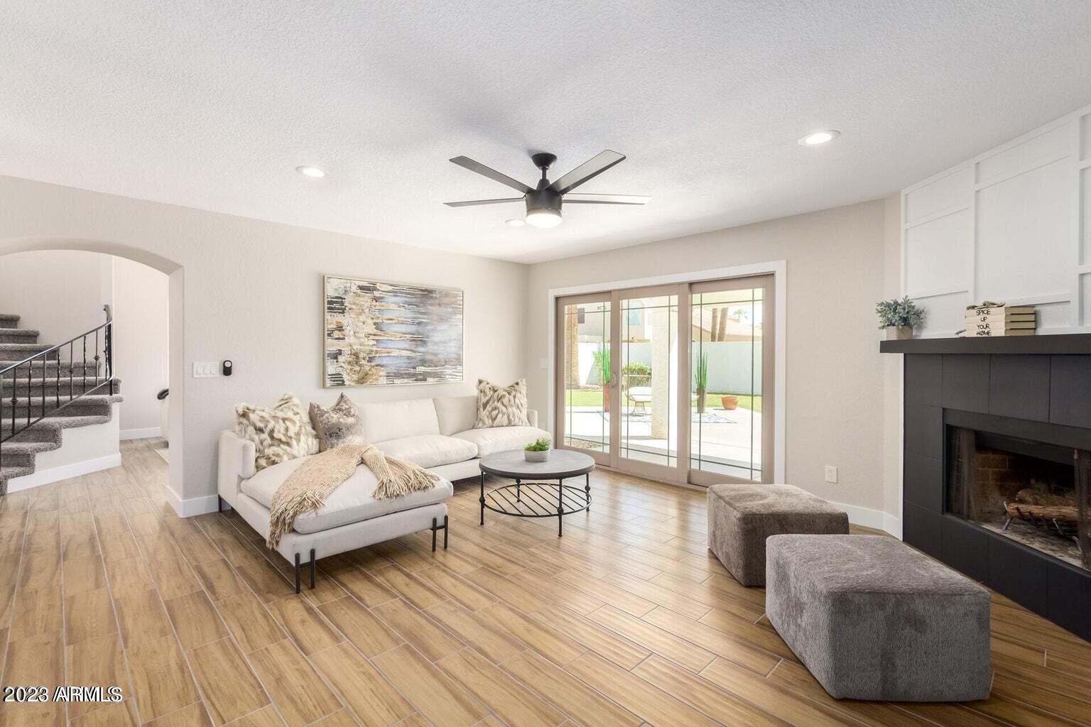 3339 E WOODLAND Drive